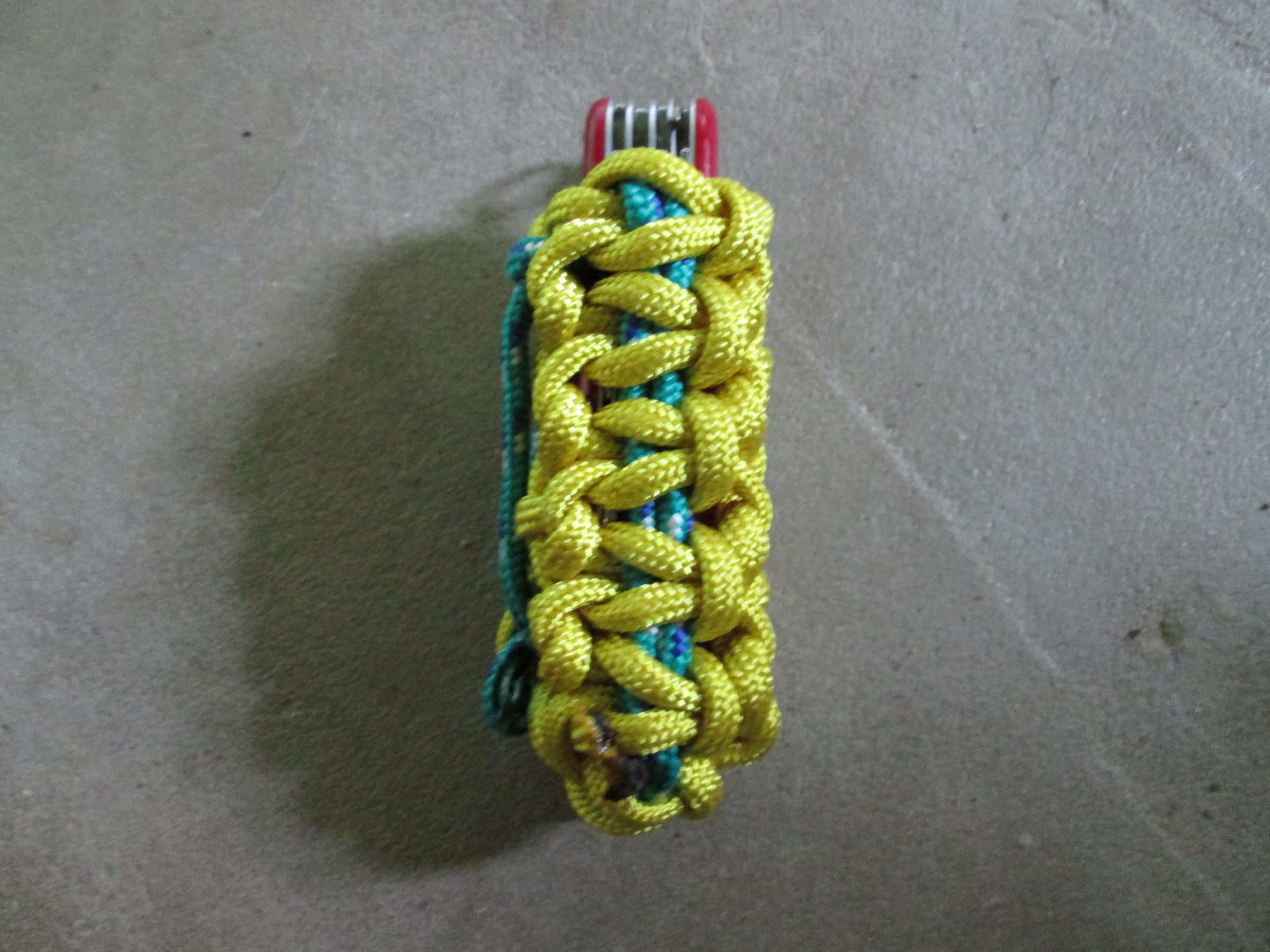 Paracord Flashlight Holster 7 Steps Instructables