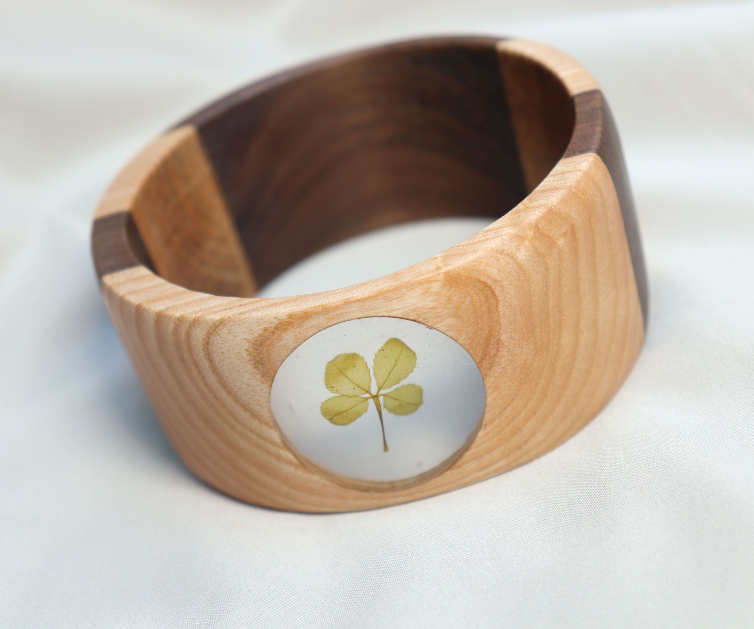 Wooden Bracelet With a Four Leaf Clover Frozen in Epoxy - No Lathe Needed!