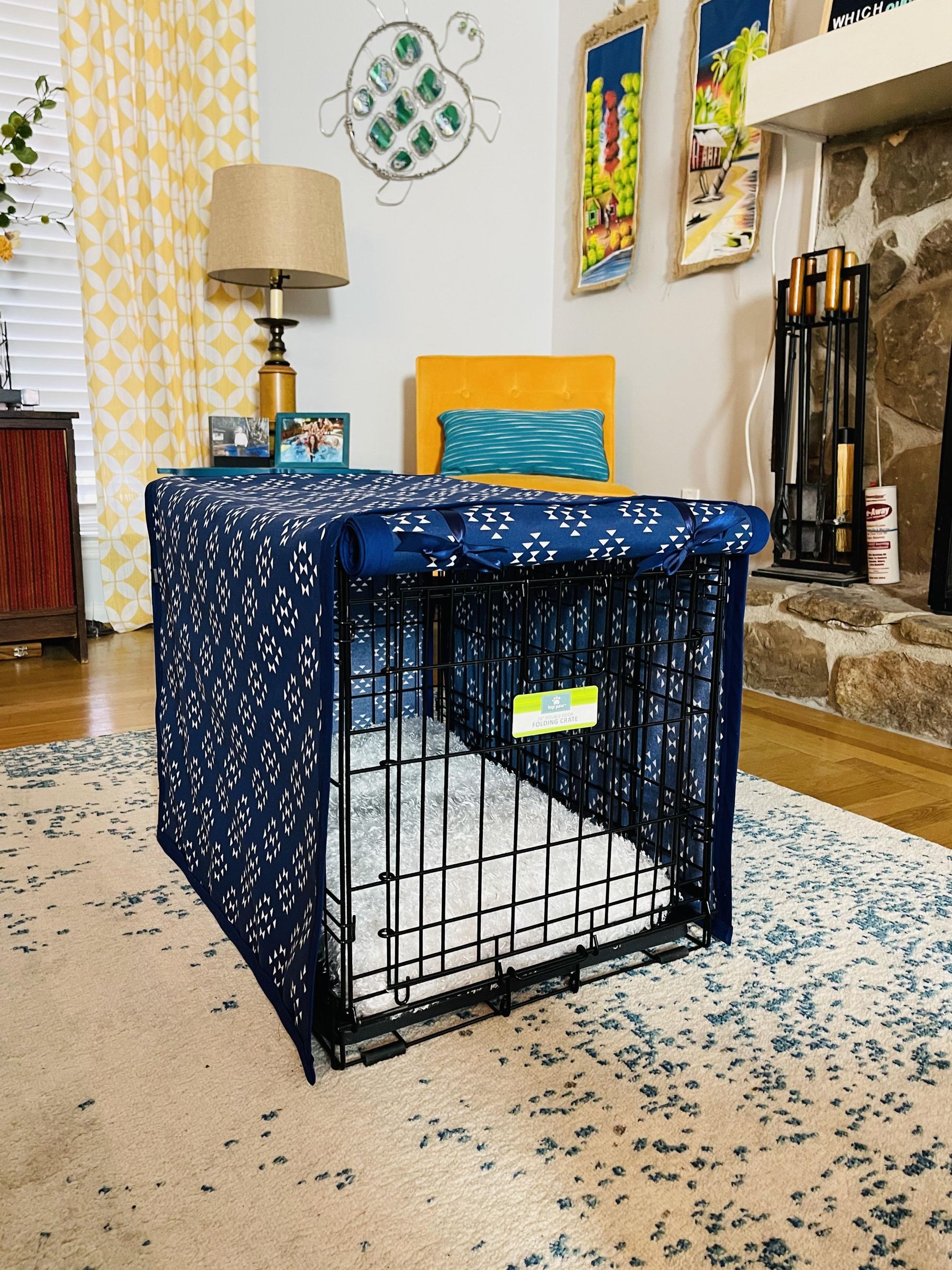 Cozy Up Your Dog's Crate With a Crate Cover + Fuzzy Mattress! 4 Steps