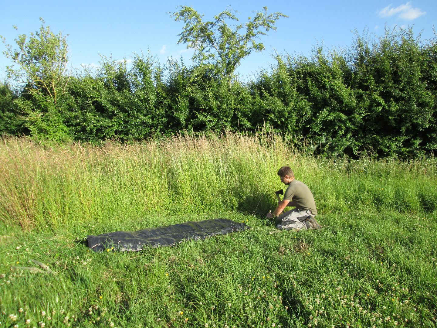 Survive Without Style the Ultimate Garbage Bag Shelter 9 Steps