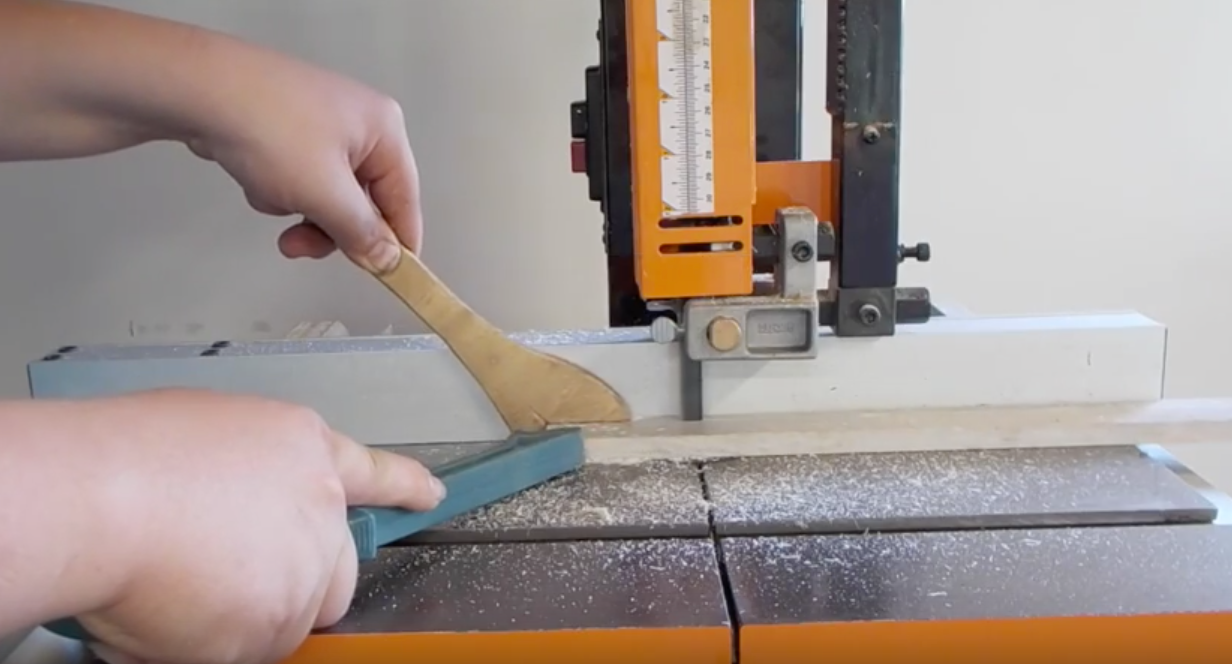 Sharpening Jig for Woodturning Gouges : 7 Steps (with Pictures ...