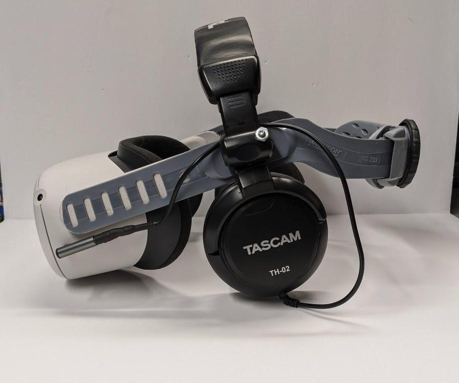 Ocufreak Quest 2 Headstrap and Headphones 4 Steps Instructables