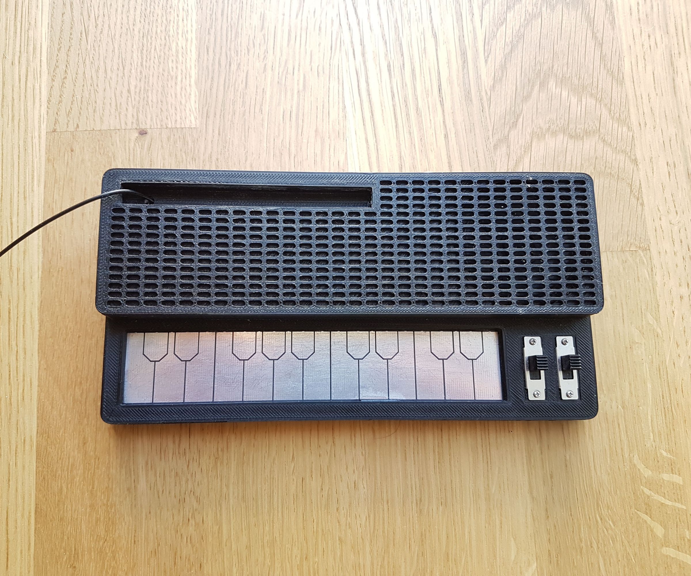 Retro Stylophone (NE555 Based)