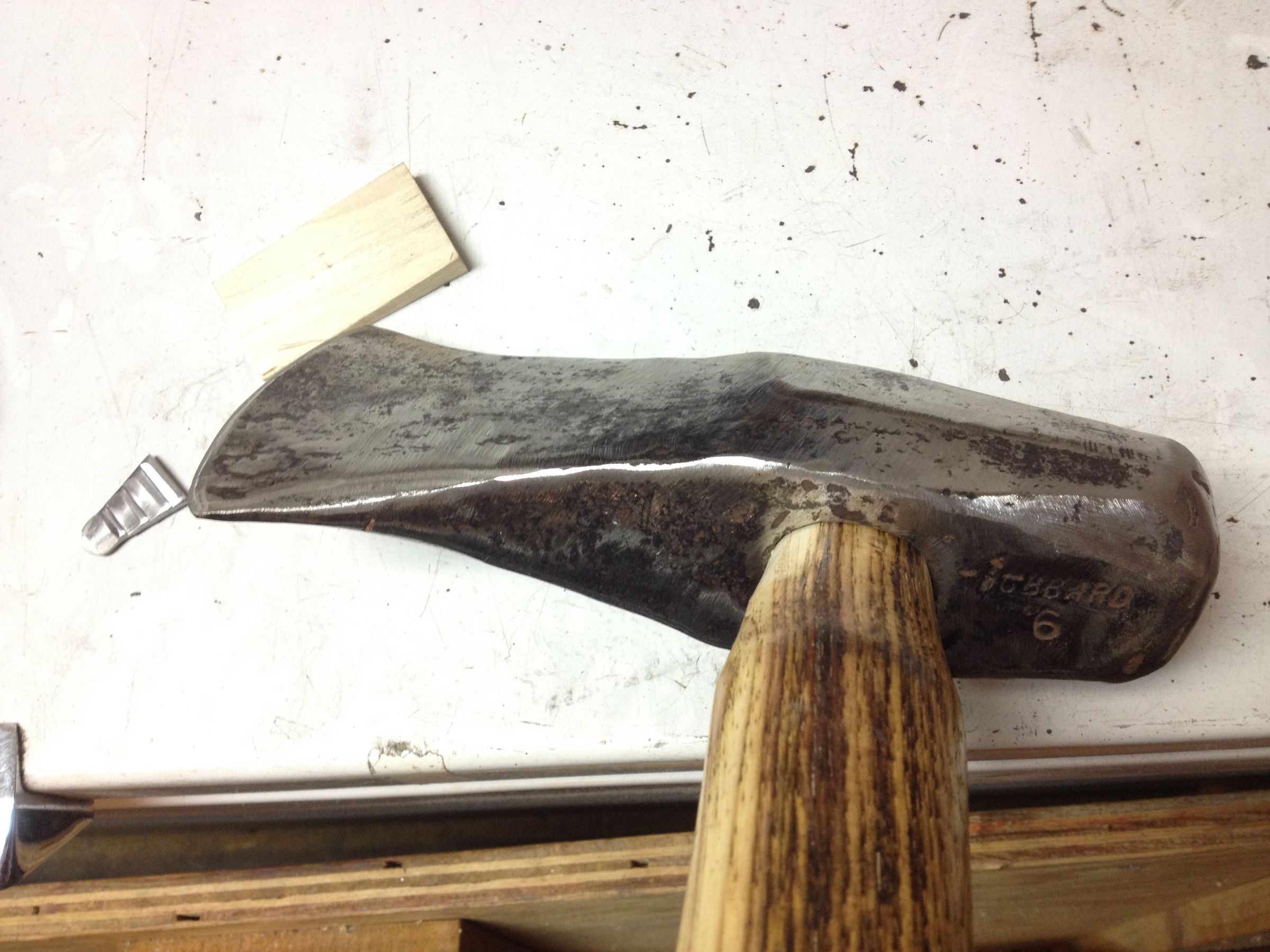 How to Rehandle an Axe... 6 Steps (with Pictures) Instructables