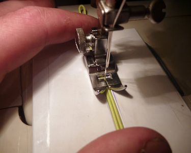 Sew a Loop End on a Line : 4 Steps (with Pictures) - Instructables