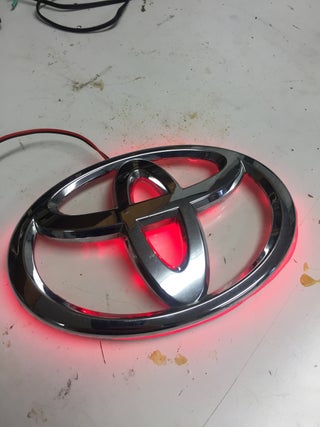 Hack Your Prius Rear Emblem With Pictures Version 1 5 Steps With Pictures Instructables