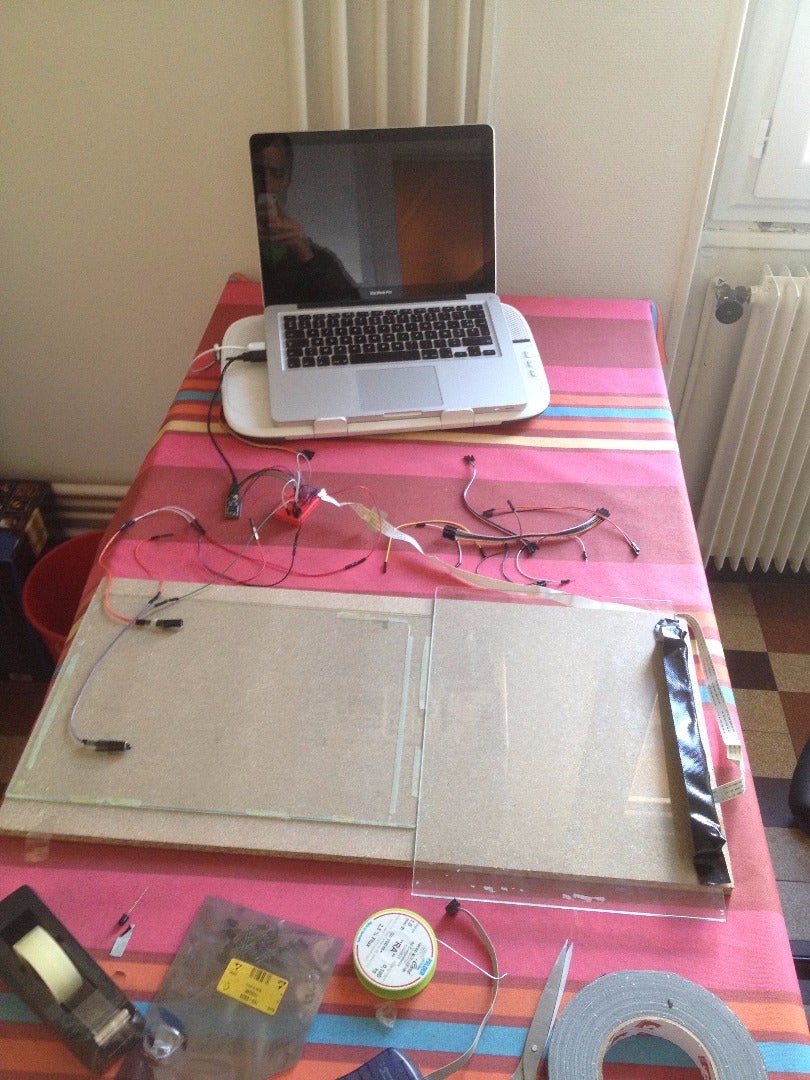 Touch Screen Coffee Table DIY With 32" TV and Low Cost CCD Sensor 18 Steps (with Pictures