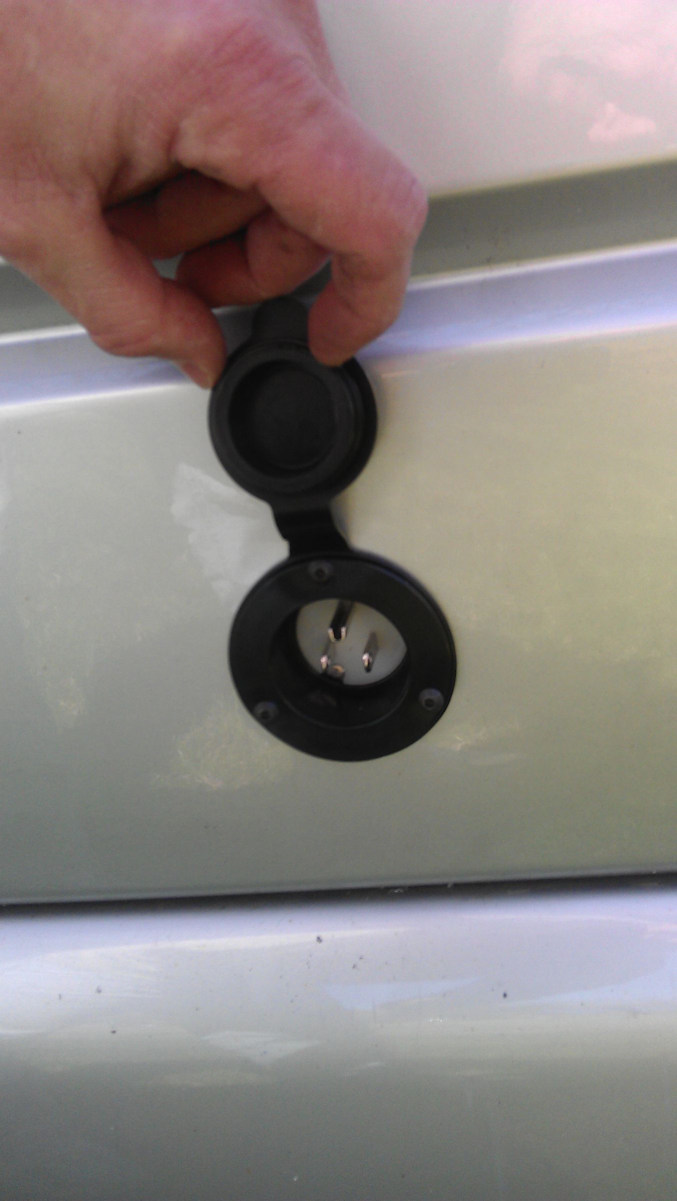 Adding "Shore Power" to a VW Camper Van 7 Steps (with Pictures