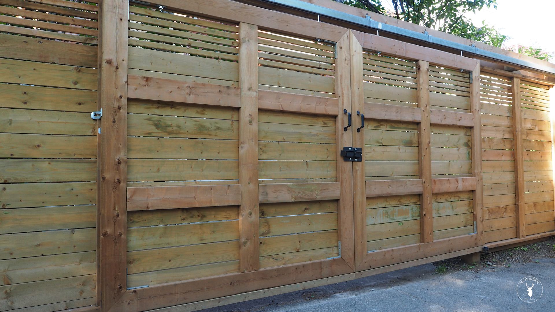 How to Stain a Fence With a Sprayer 6 Steps (with Pictures