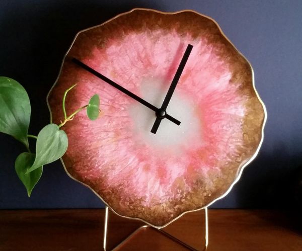 Geode Slice Clock