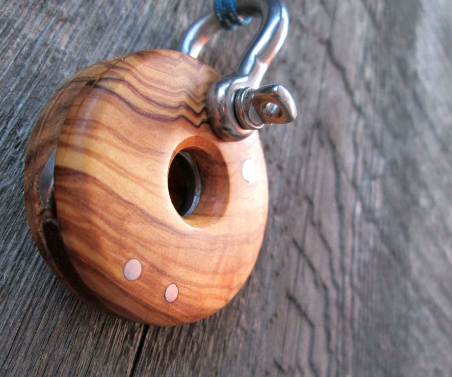 'yo-yo' aka 'baby-bird' folding knife pendant (updated) DIY Project DIY Project Image