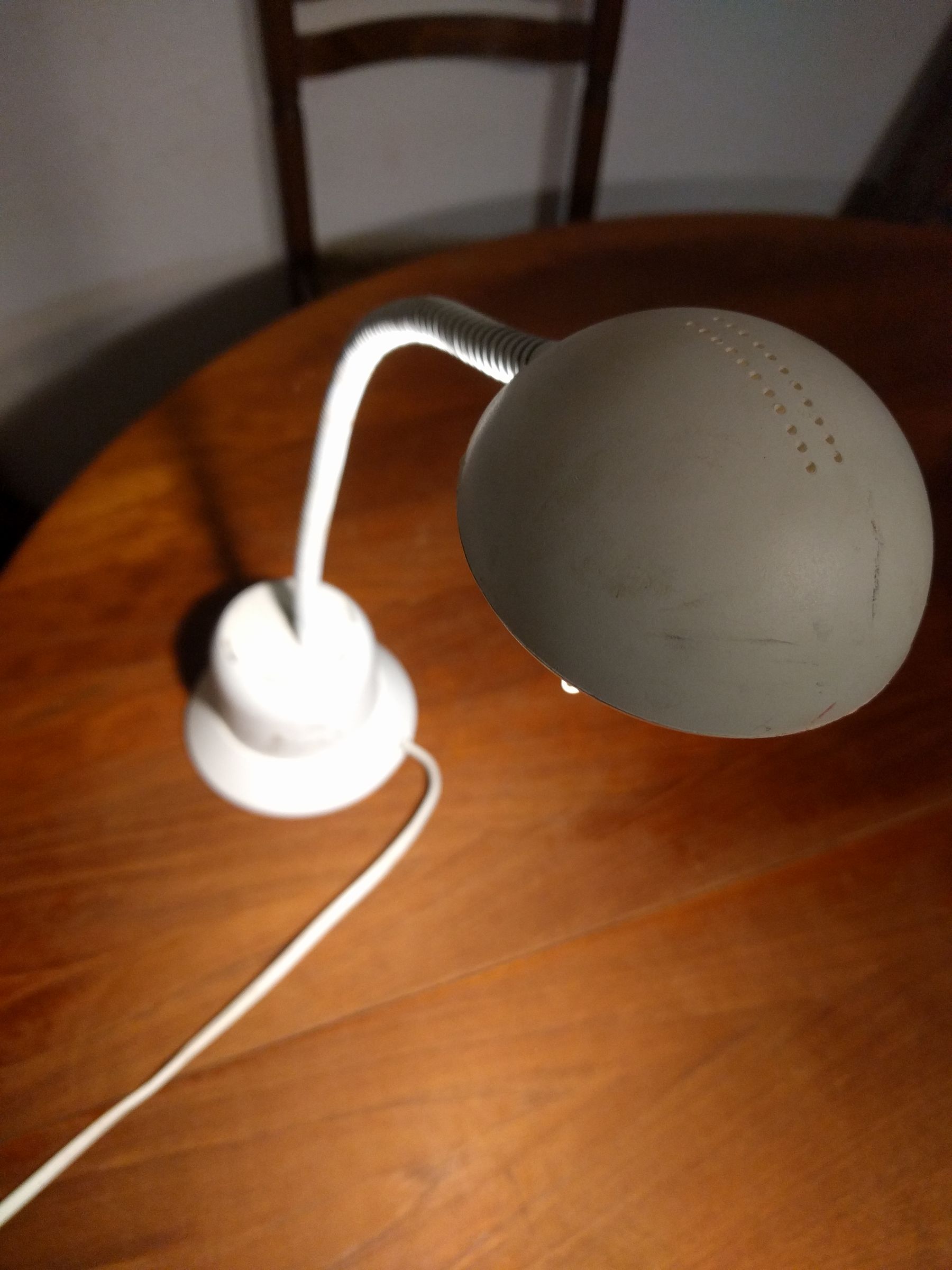 Convert Desk Lamp to Led Bulb. 3 Steps (with Pictures) Instructables