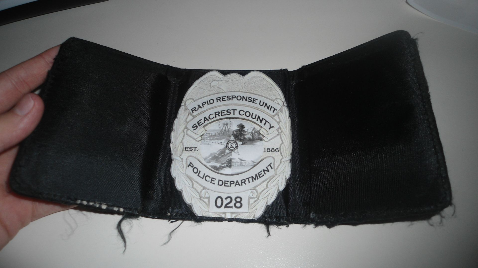how to make an old wallet into somthing cool DIY Project DIY Project Image