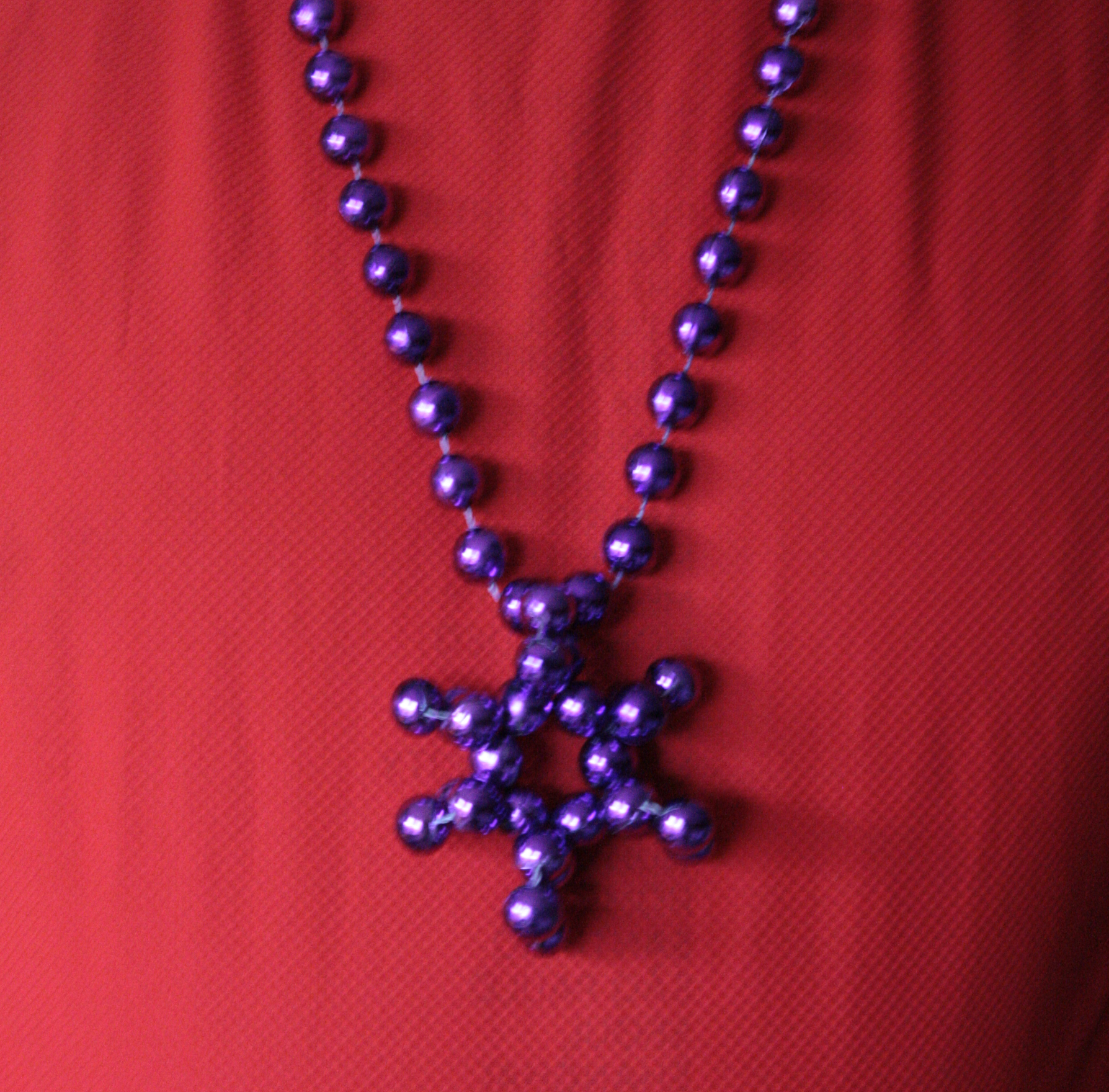 Mardi Gras Beads Star Necklace 6 Steps Instructables