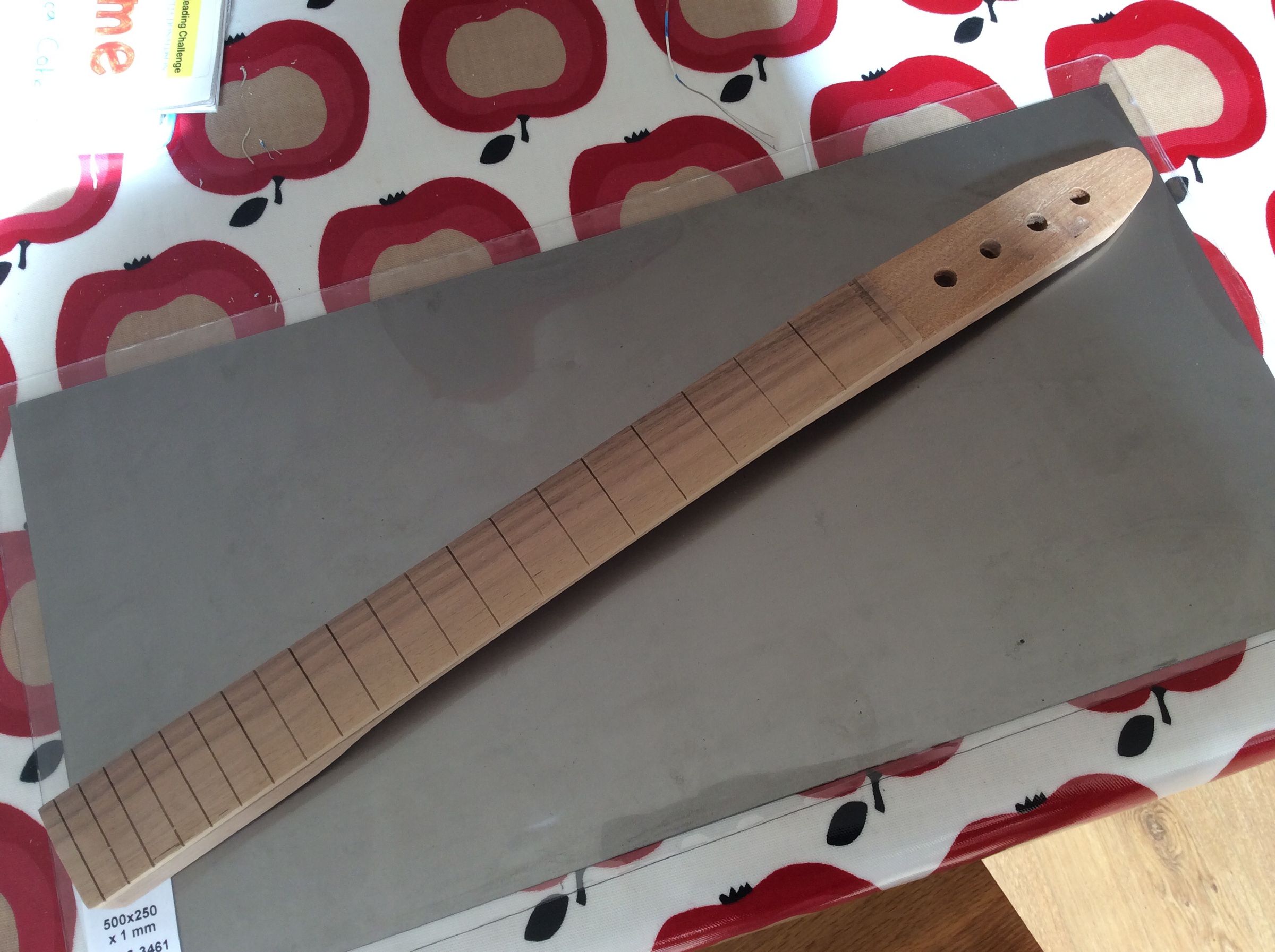 Electric Baritone Ukulele 33 Steps (with Pictures) Instructables