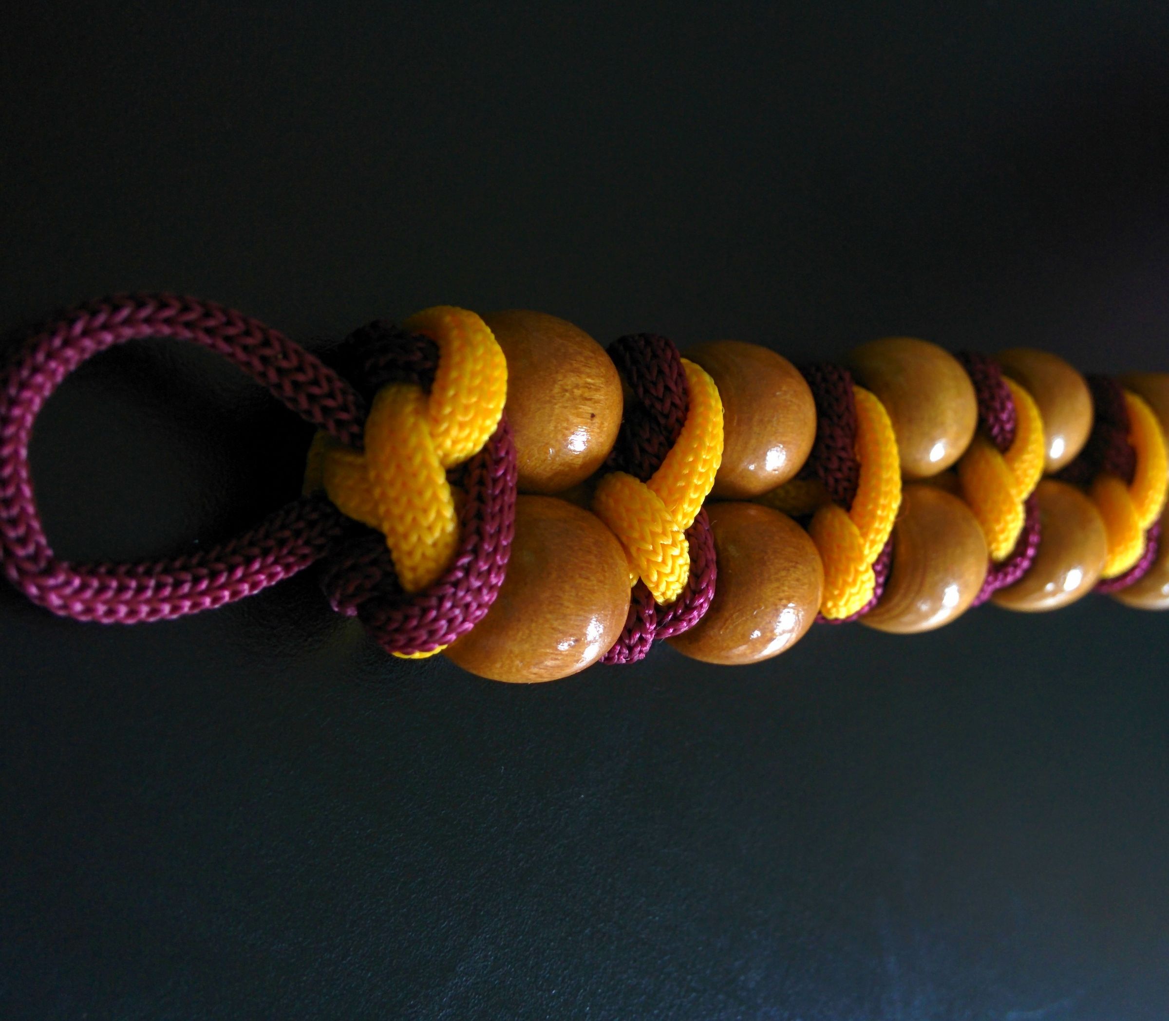 Unique Paracord Bracelet With Wooden Beads 11 Steps (with Pictures