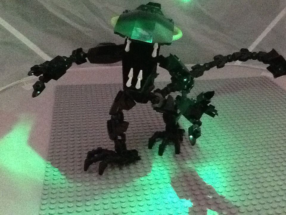 DIY guide for Custom Lego Alien Xenomorph with step-by-step instructions