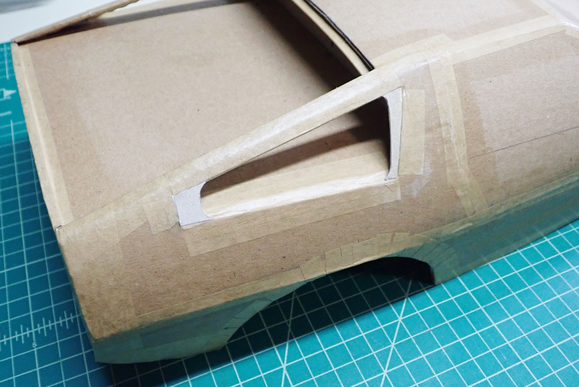 Make a Cardboard DeLorean RC Body 16 Steps (with Pictures