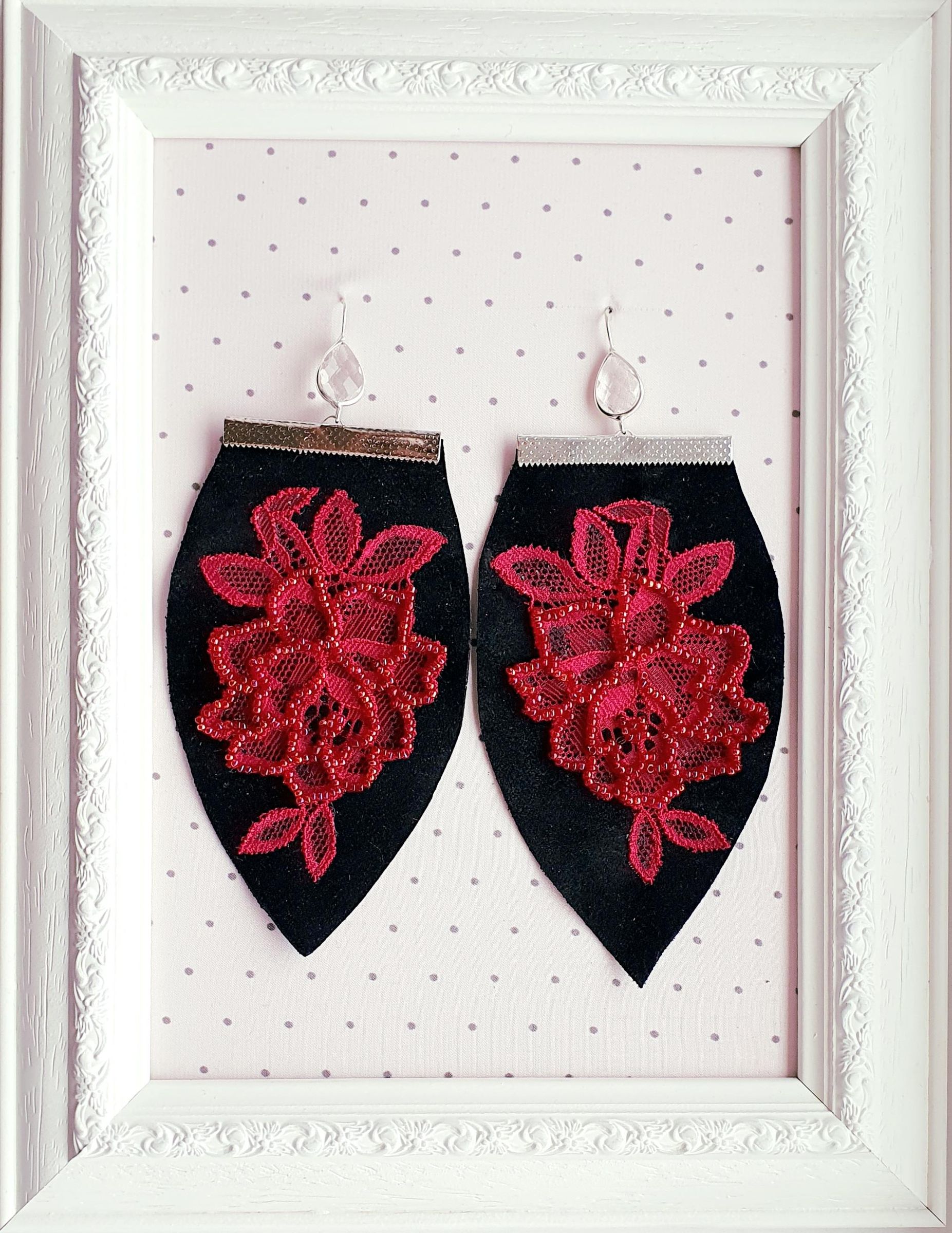 Embroidered Lace Earrings With Beads 5 Steps (with Pictures