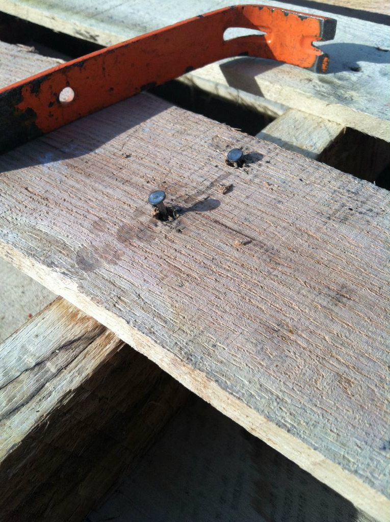 Etapa 1: adquirir e demolir paletes