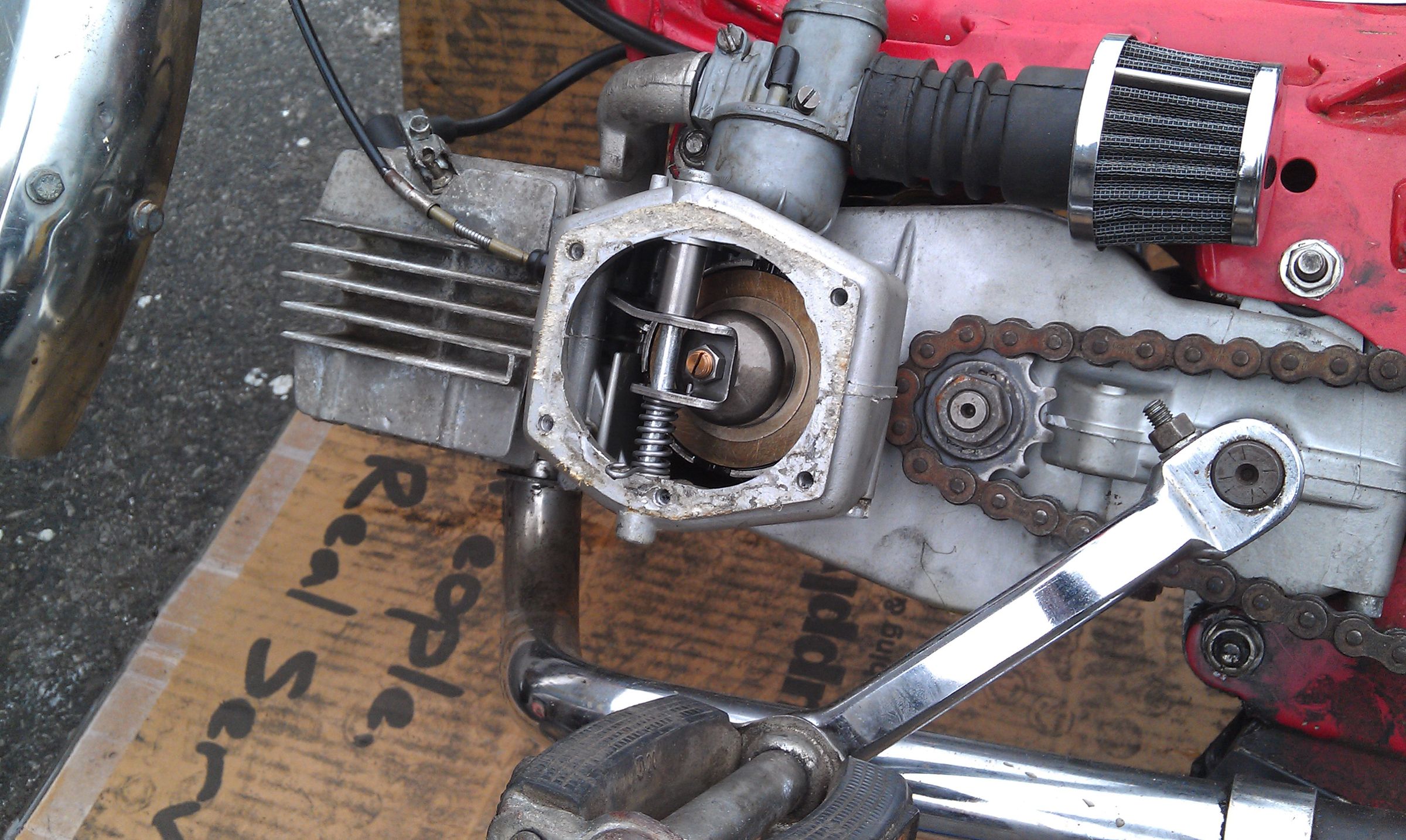SACHS MOPED CLUTCH REPAIR AND REINSTALLATION! 5 Steps Instructables