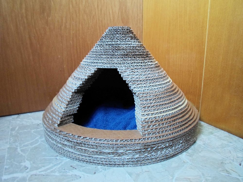 round cardboard cat bed