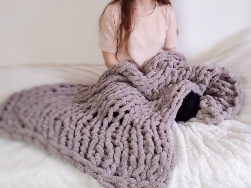 Easy Chunky Hand Knitted Blanket In One Hour 9 Steps With Pictures Instructables Easy Chunky Hand Knitted Blanket In One Hour 9 Steps With Pictures Instructables