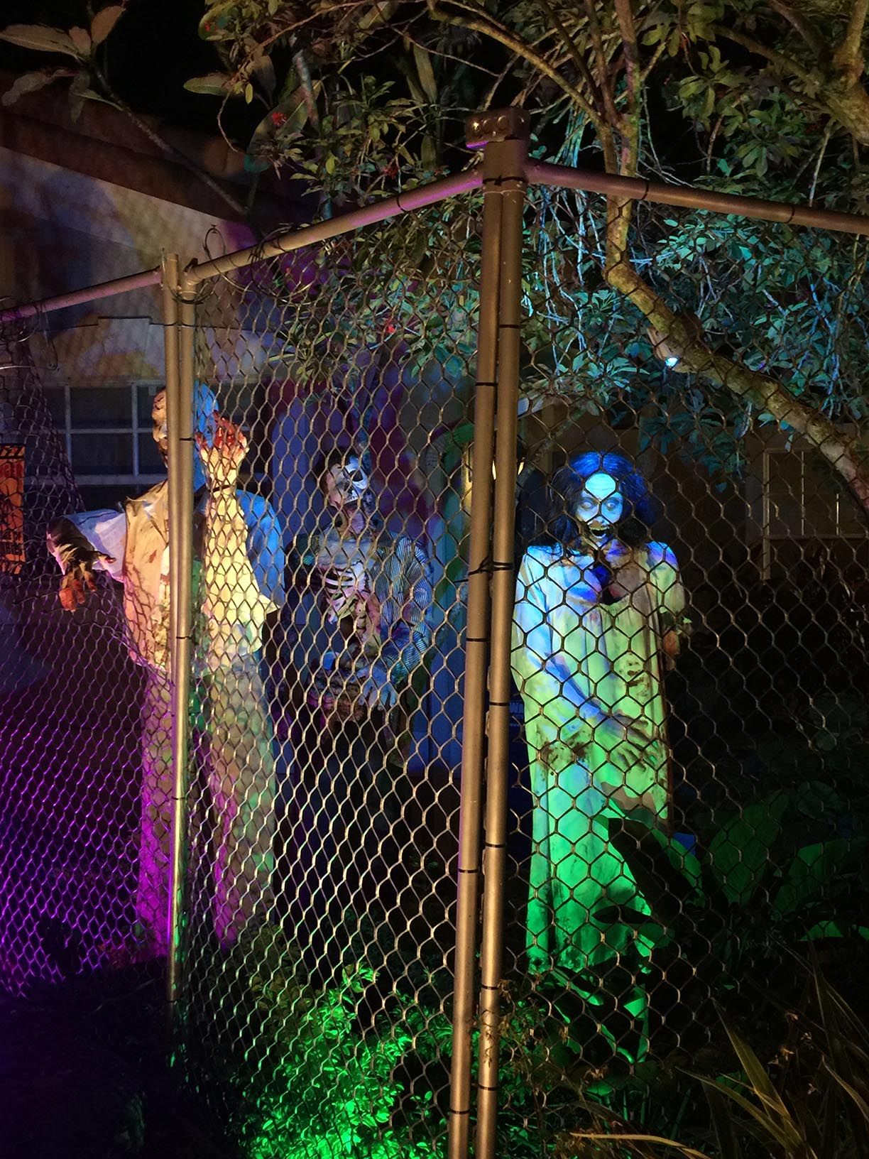 PVC Zombies and Fence Halloween Decoration 8 Steps (with Pictures