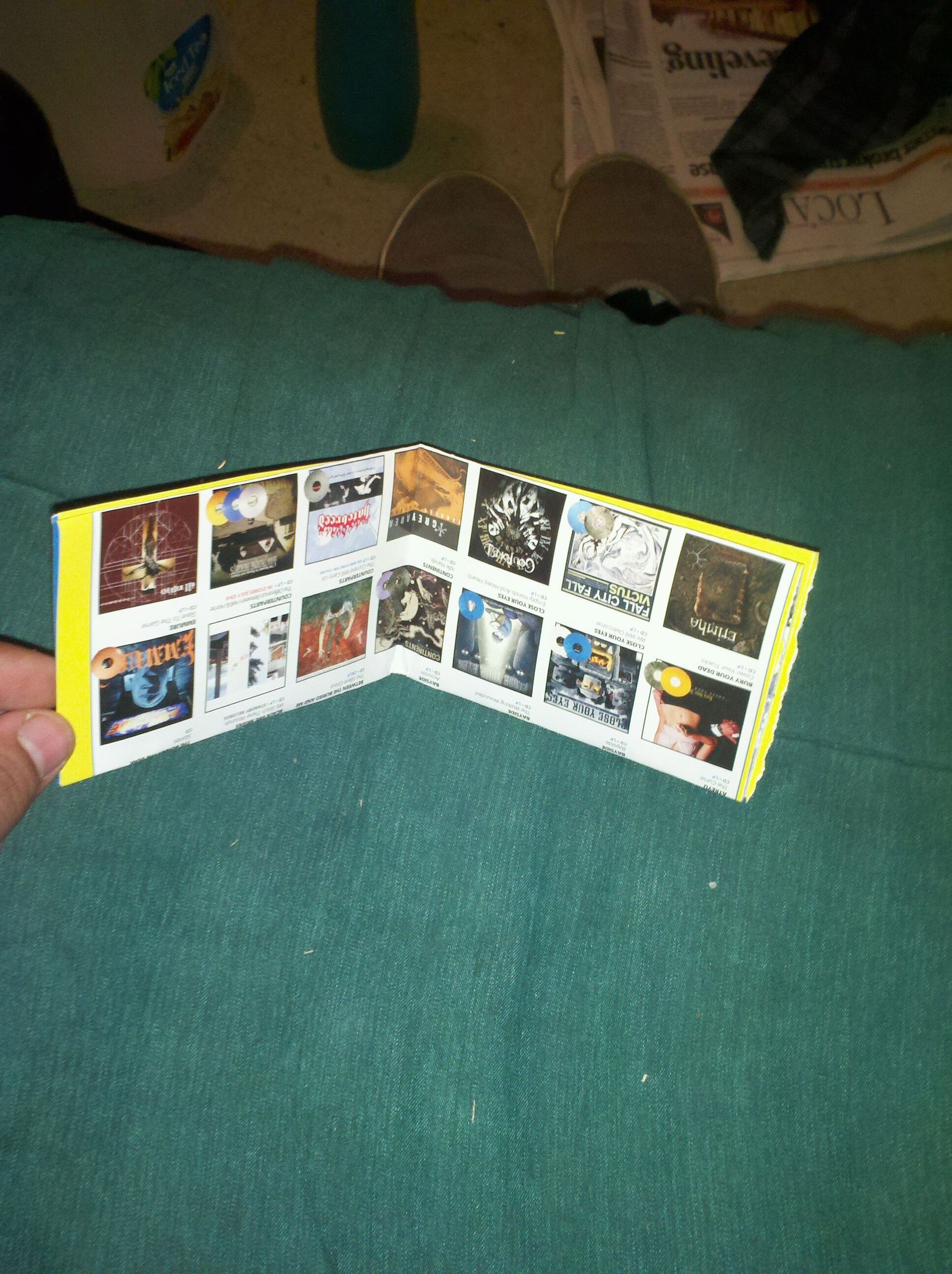 make a paper wallet in less than 20 secs. DIY Project DIY Project Image