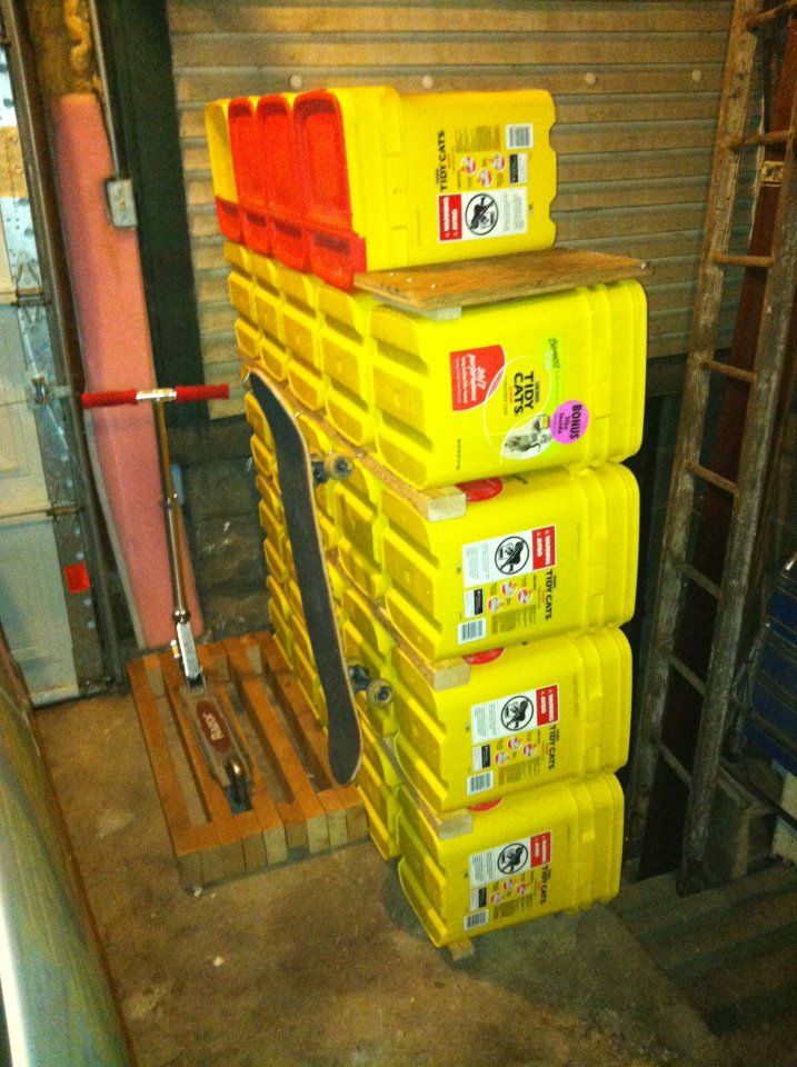 cat litter buckets