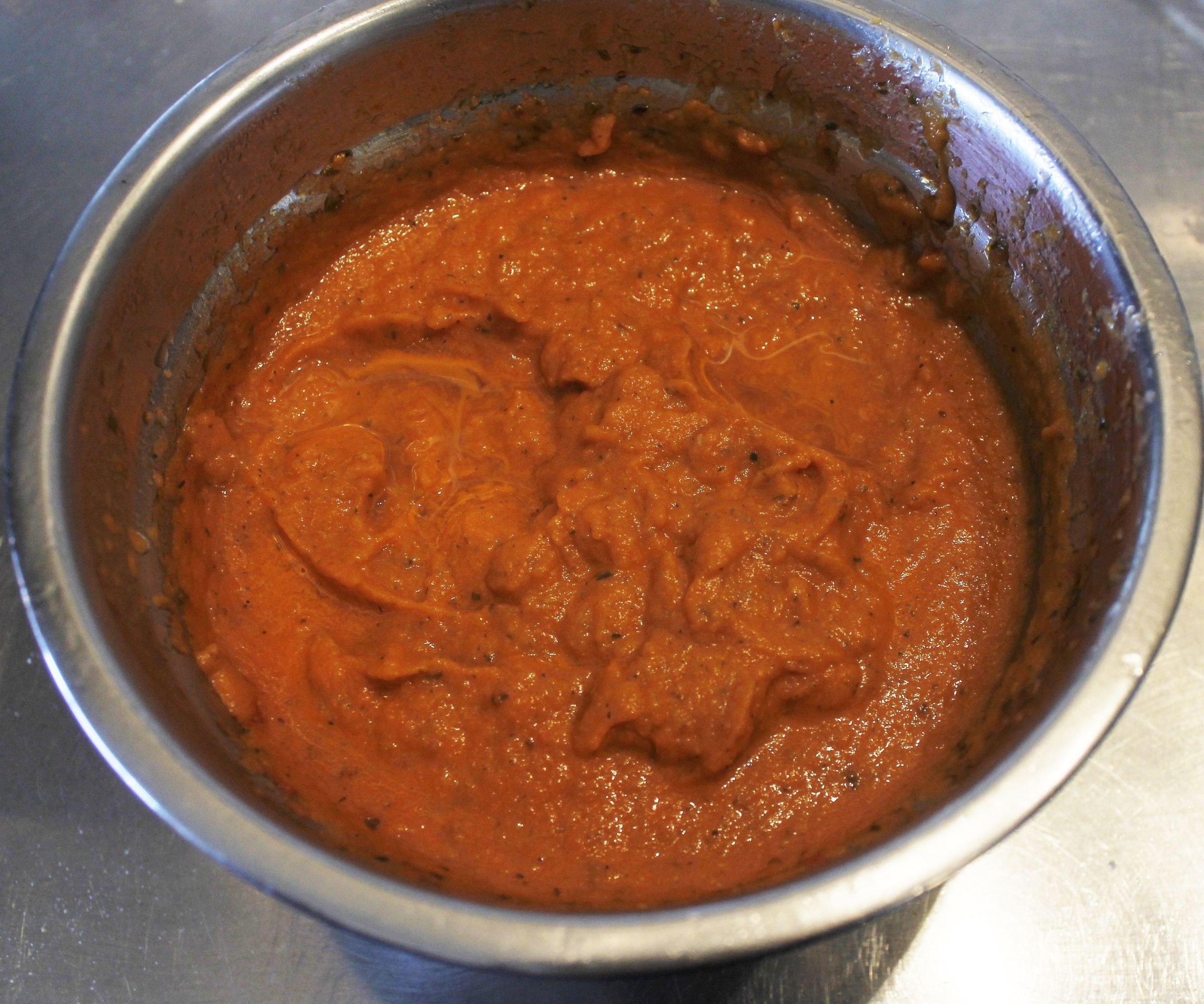 How to Make a Rich Tomato-based Sauce