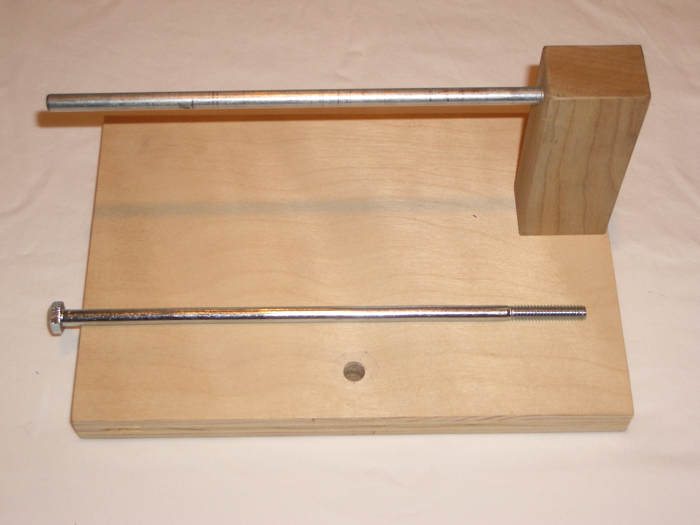 Cheap Universal Fishing Line Winder 3 Steps (with Pictures