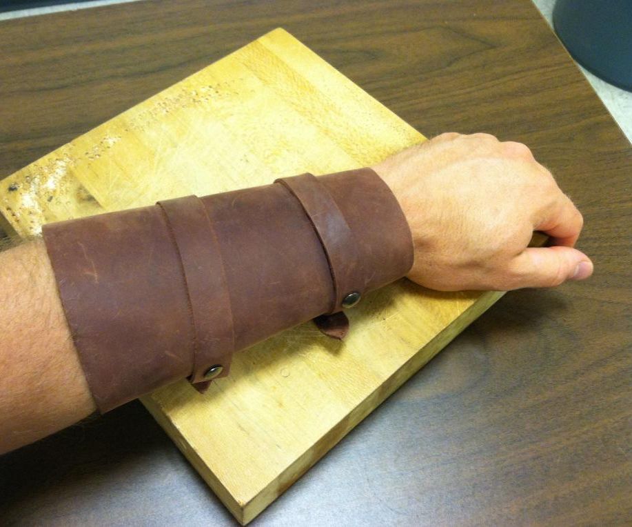 How To Simple Leather Vambrace 4 Steps Instructables