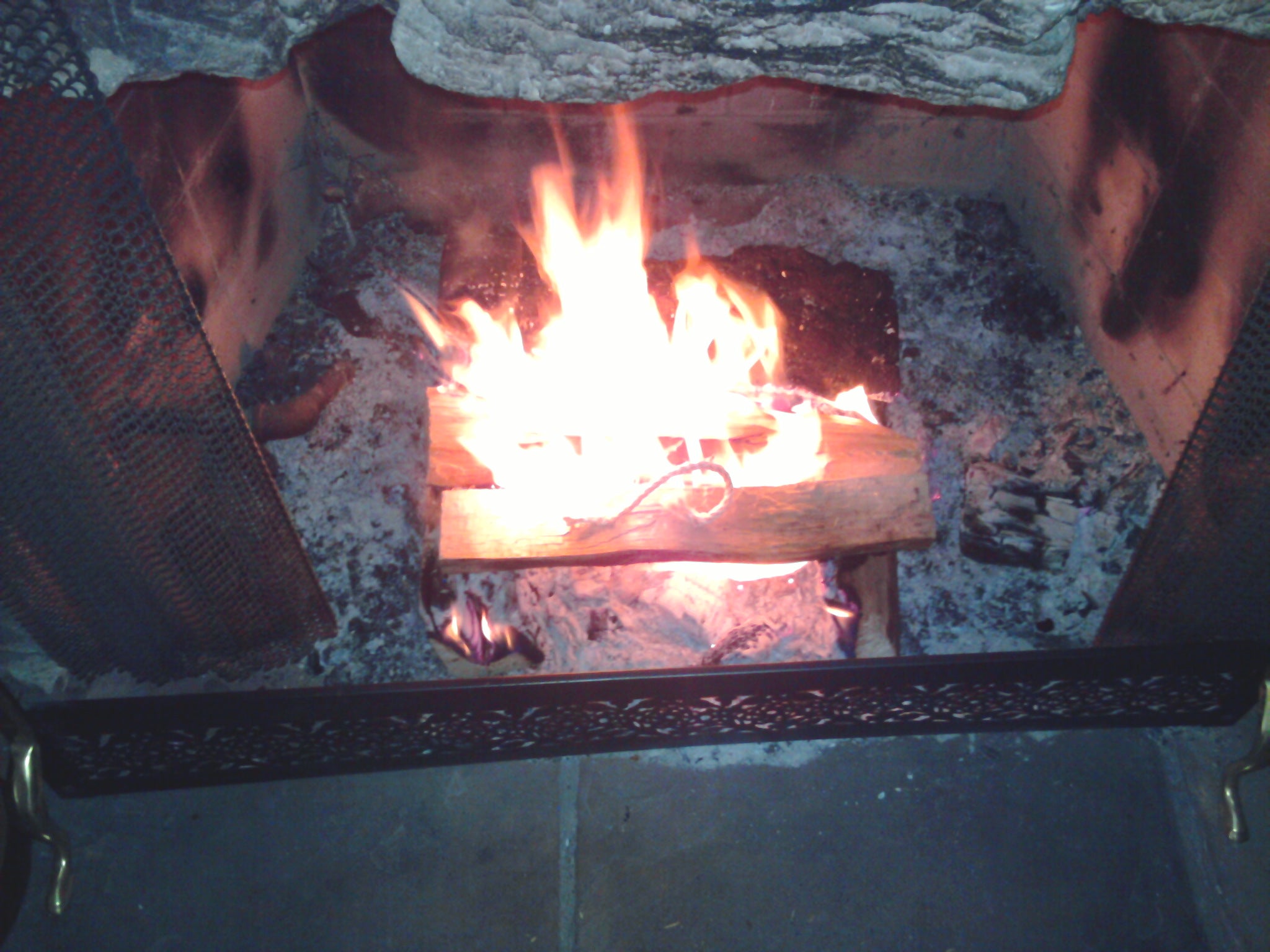Building A Fire With Purchased Wood 9 Steps Instructables