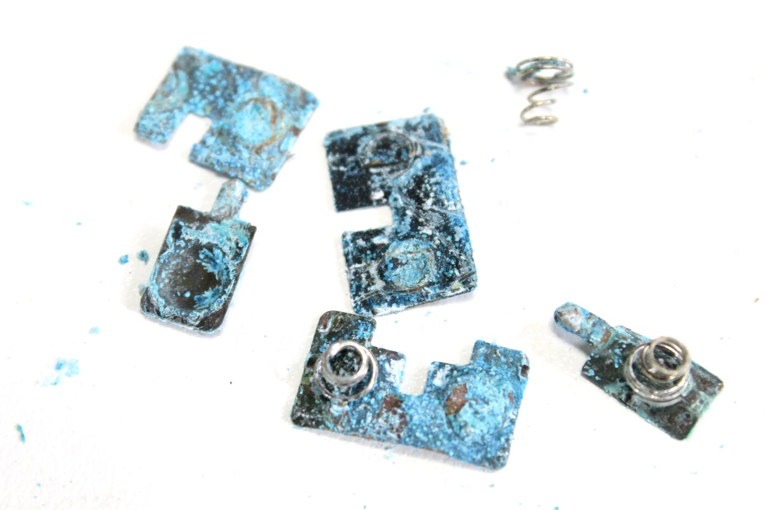 How To Fix Corroded Battery Terminals In Toys How to Fix Corroded Battery Terminals : 12 Steps (with Pictures