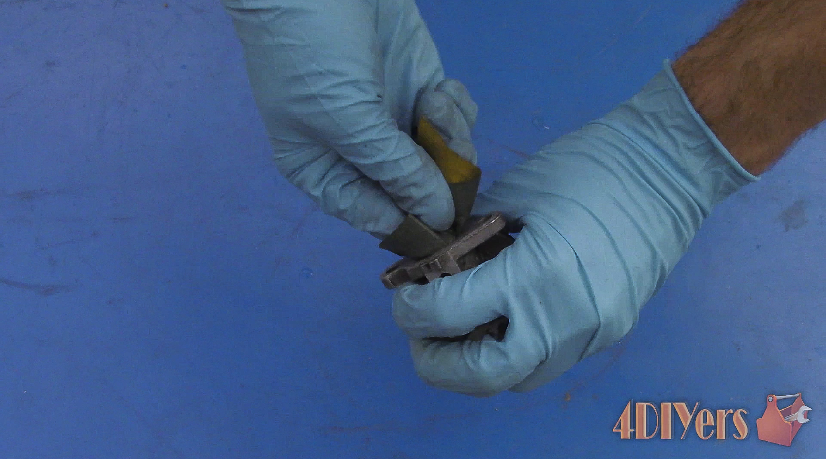 How to Polish and Port a Carburetor and Intake 6 Steps (with Pictures