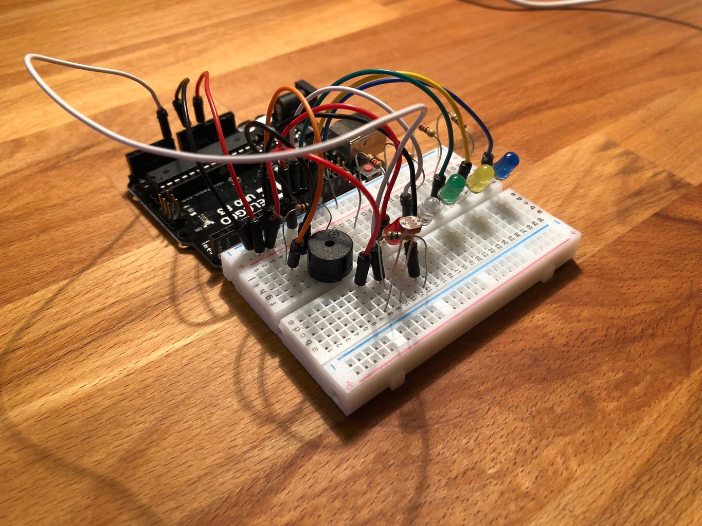 Arduino Light Sensor With Buzzer and Blinking LEDs : 5 Steps ...