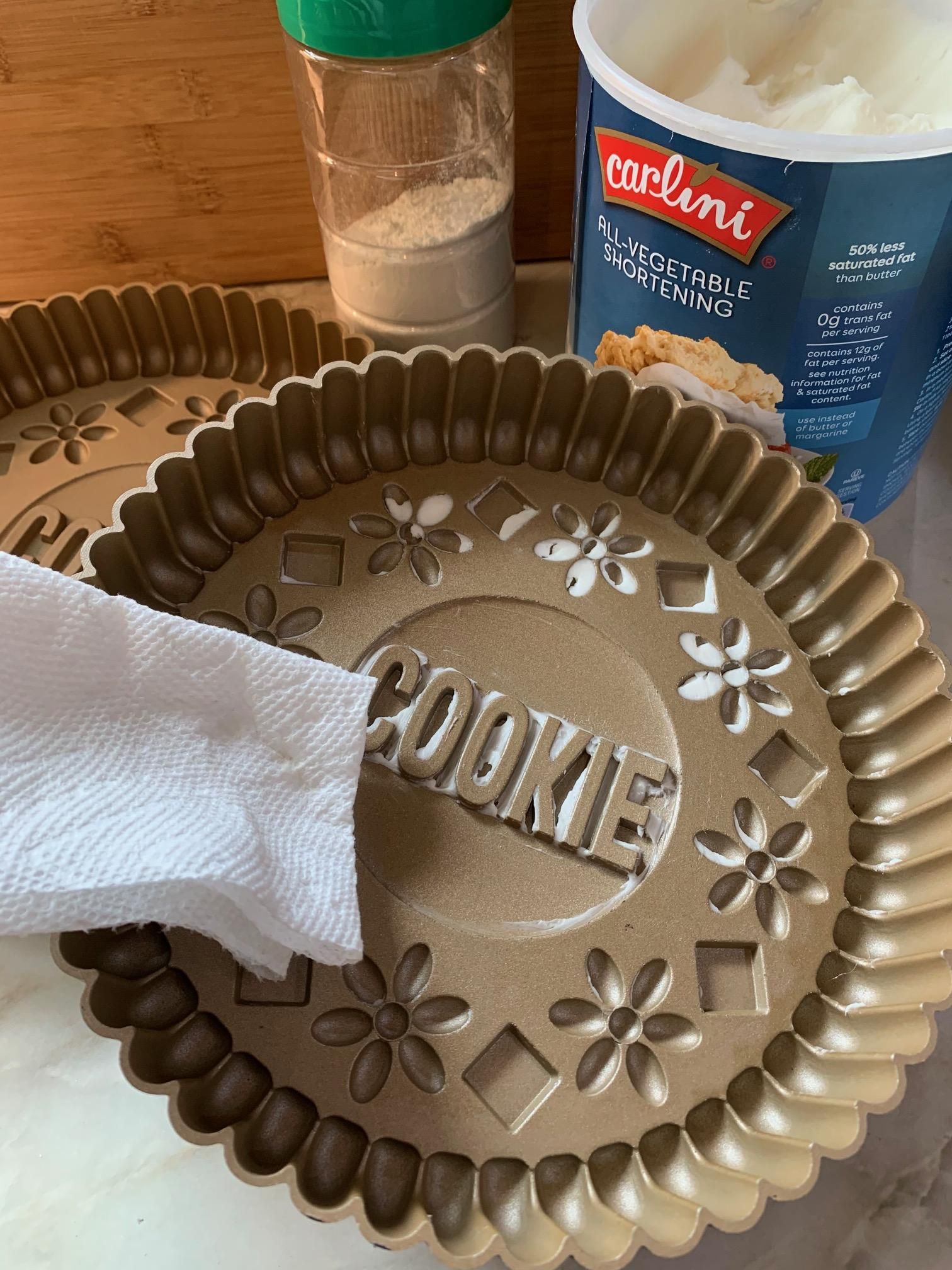 BIG Chocolate Sandwich Cookie Cake 15 Steps (with Pictures