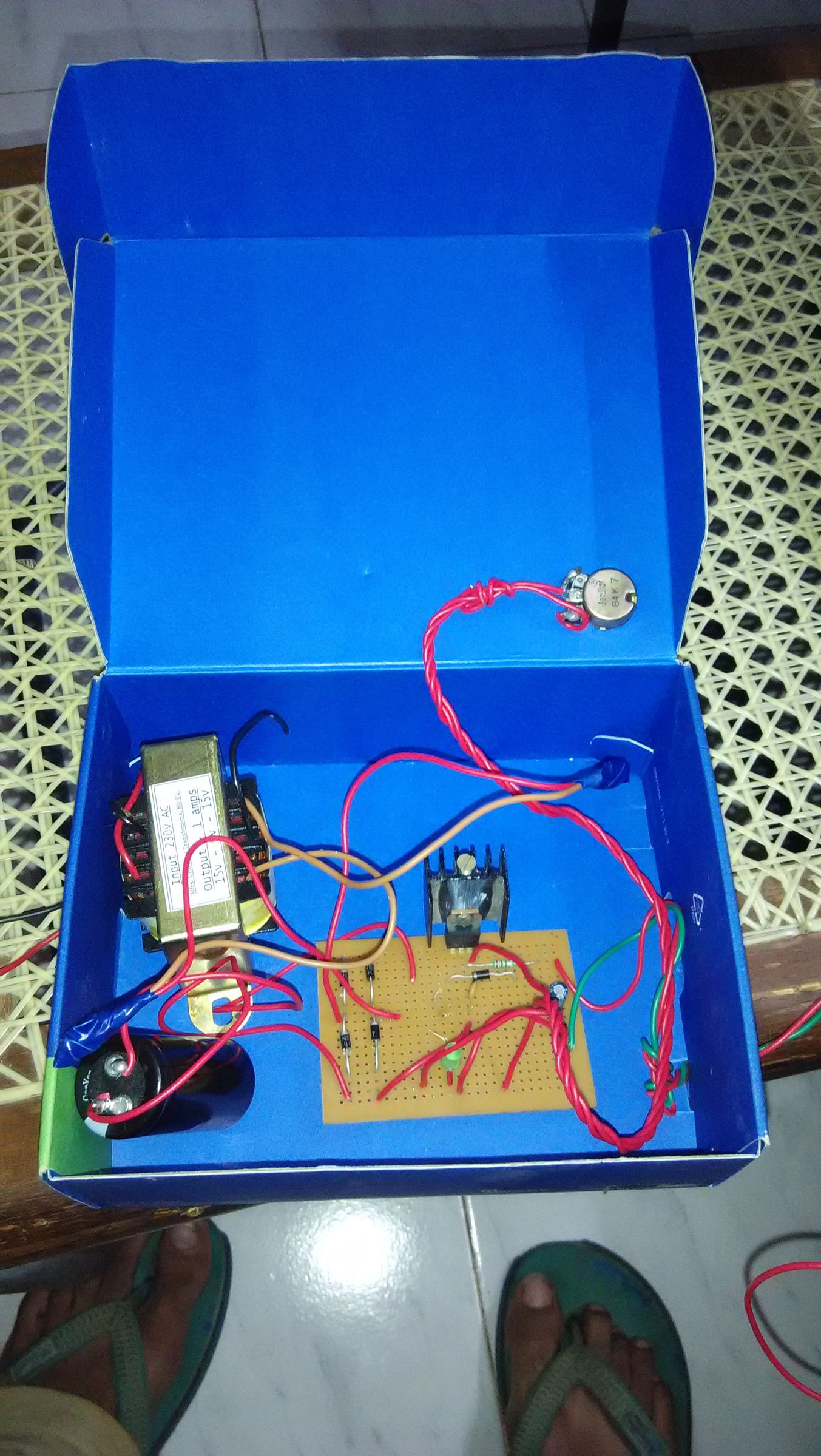variable voltage supply (0-30v) easiest DIY Project DIY Project Image