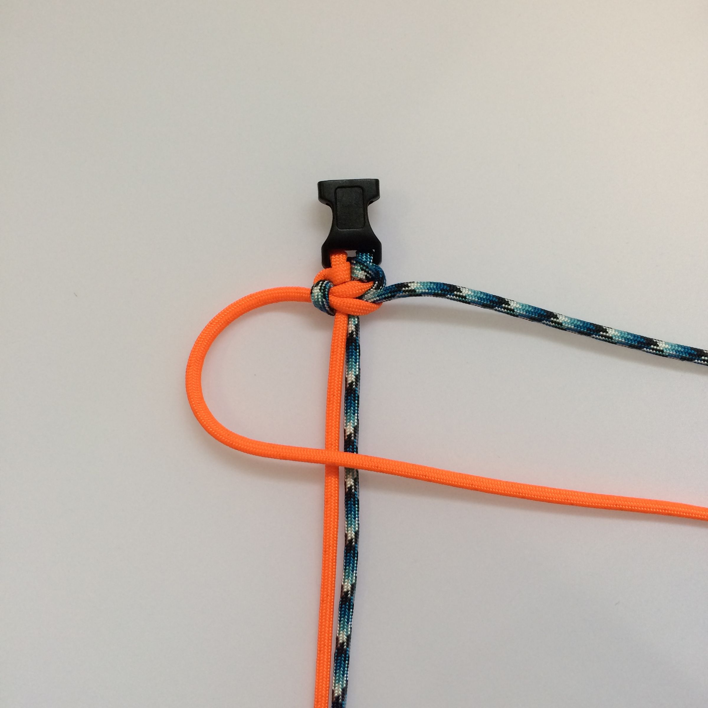 How to Make a Paracord Bracelet 5 Steps Instructables