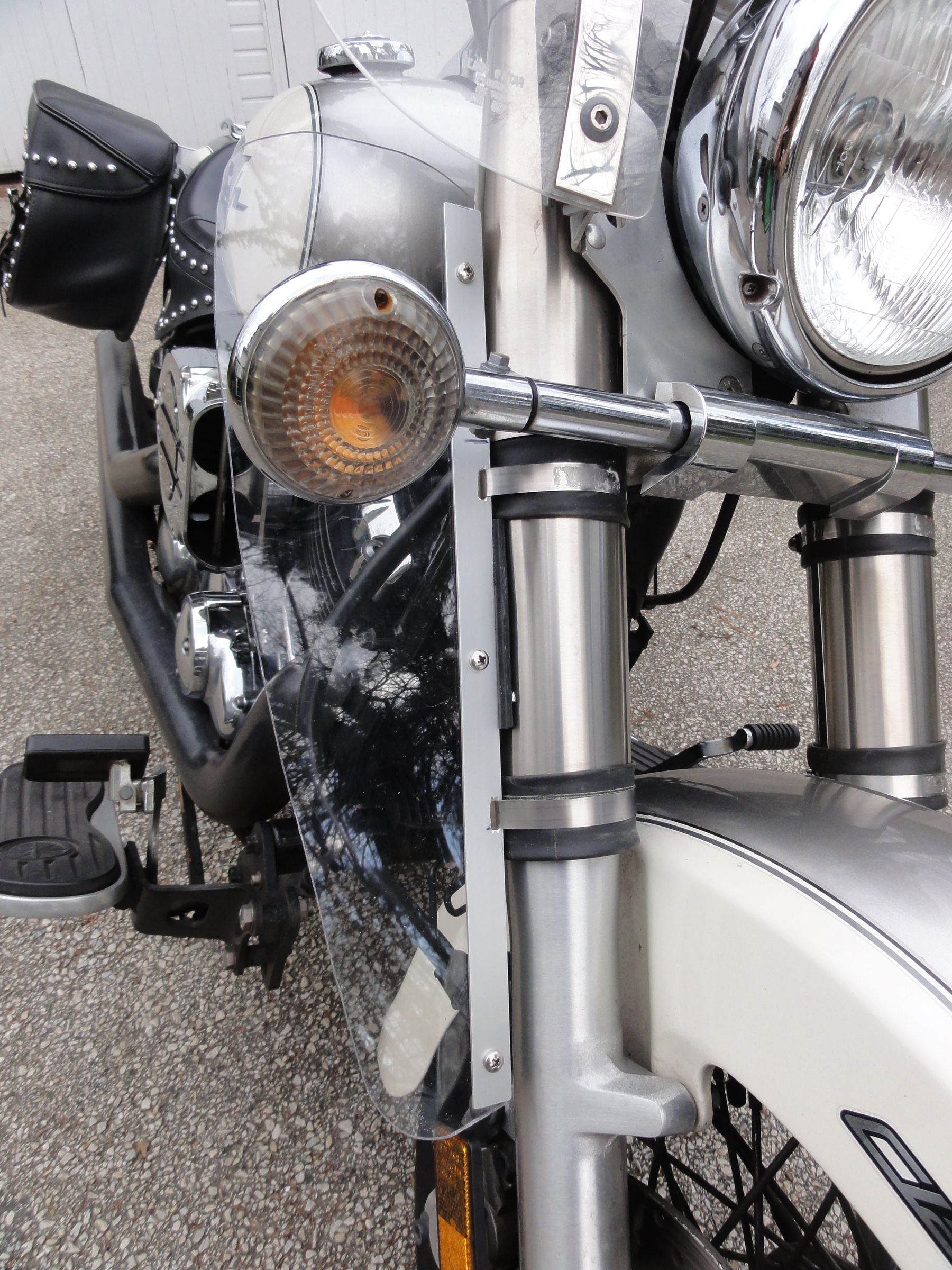 Motorcycle Lowers (low Deflectors) 6 Steps (with Pictures