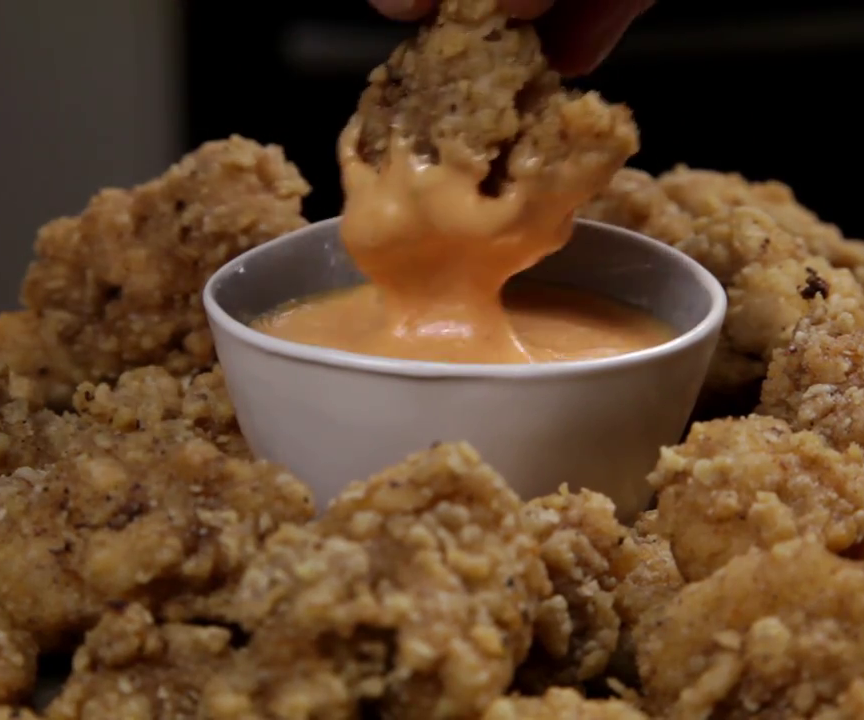 How to Cook Buttermilk Chicken Nuggets With Honey and Sriracha Dip 6