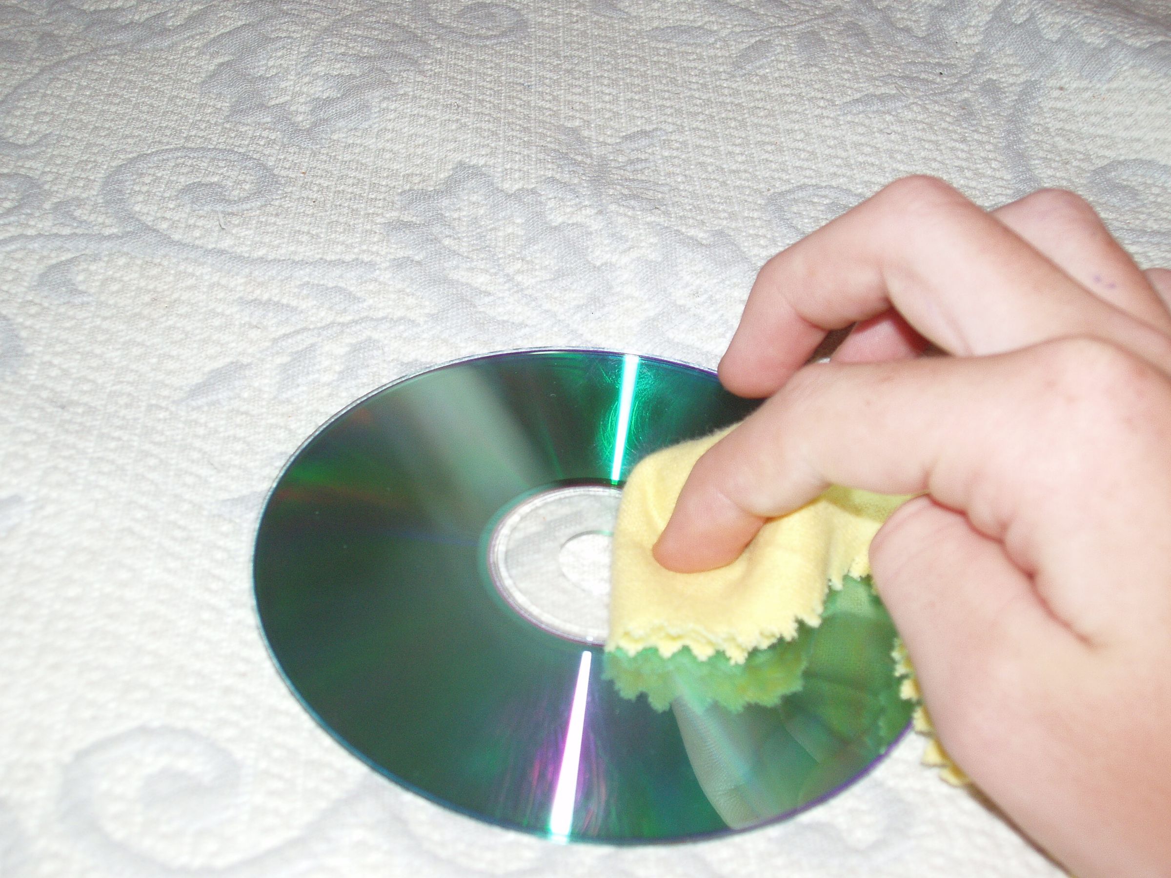 How to Clean a CD 3 Steps Instructables