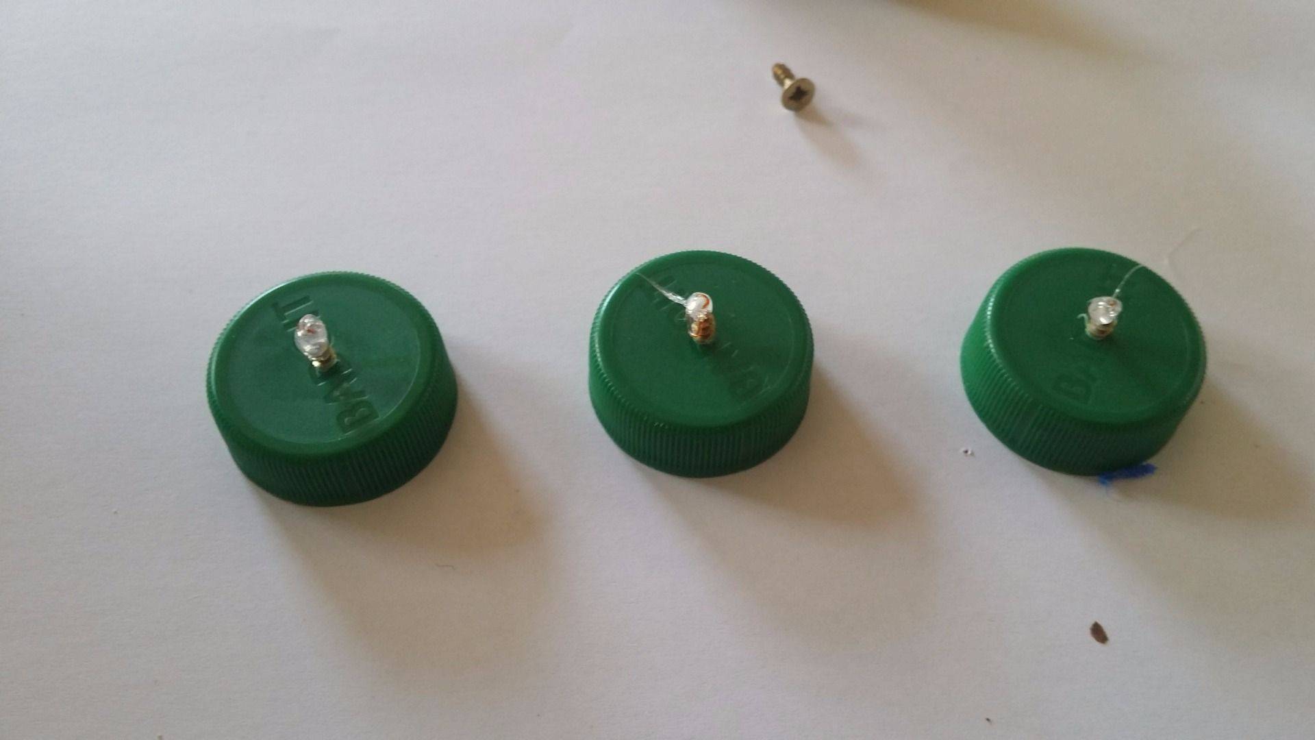 Cheap and Easy Painter's Pyramids/drying Stands : 4 Steps - Instructables