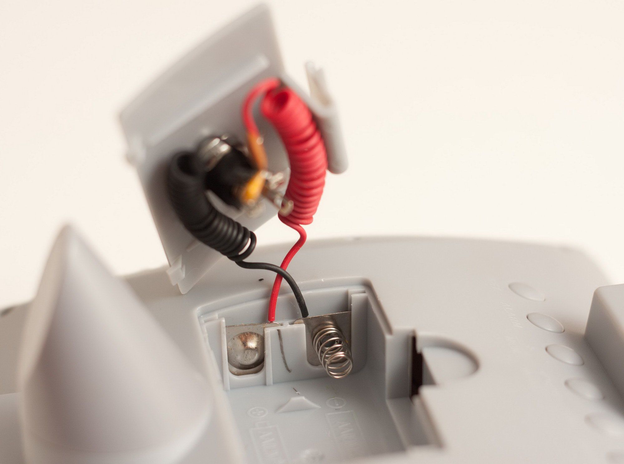 From Battery to Wall Wart in 10 Minutes (with No Soldering) 8 Steps