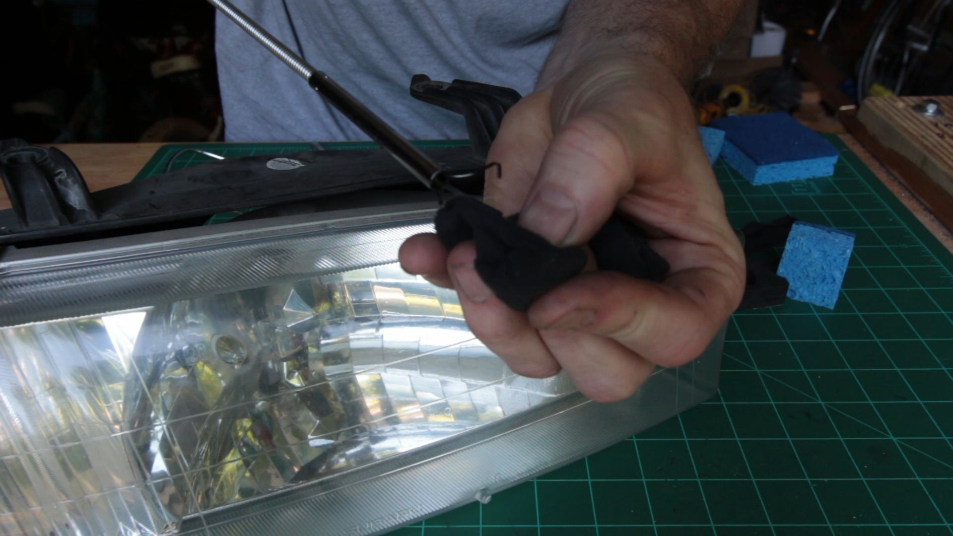 How To Clean The Inside Of A Headlight 4 Steps With Pictures Instructables