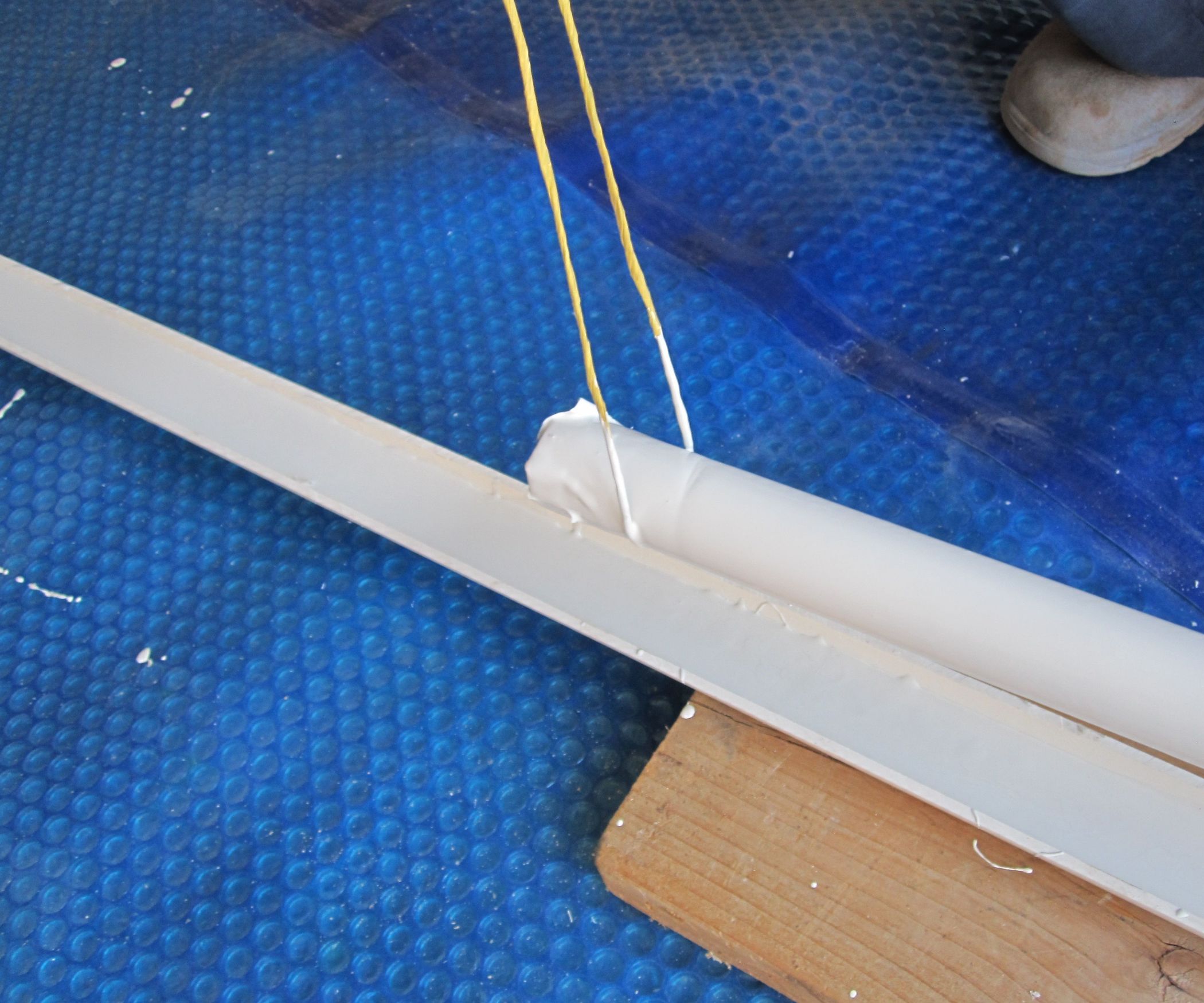 Fast Weatherproofing (painting) Your PVC Structures. 15 Steps