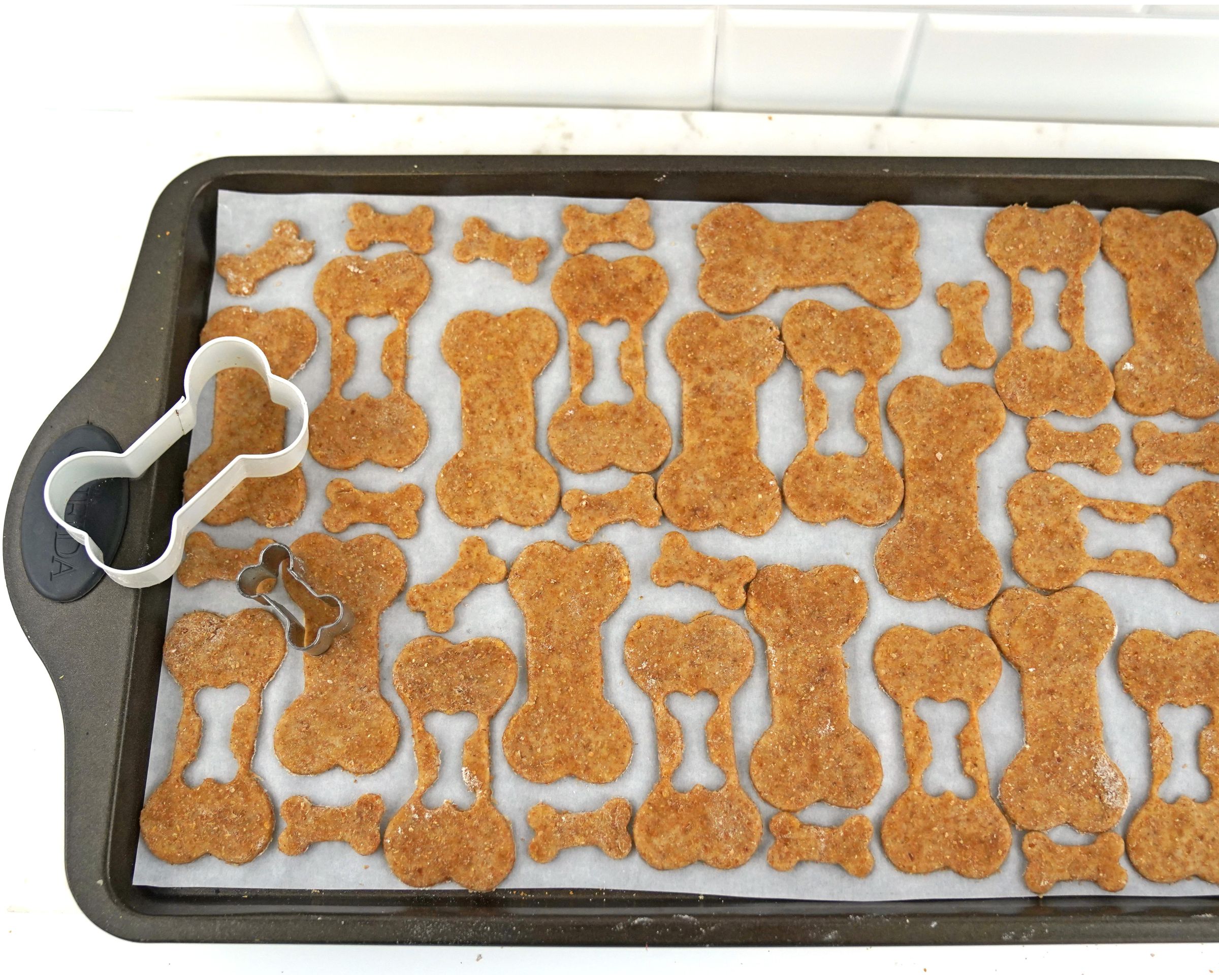 Peanut Butter and Jelly Linzer Cookies for Dogs 8 Steps (with