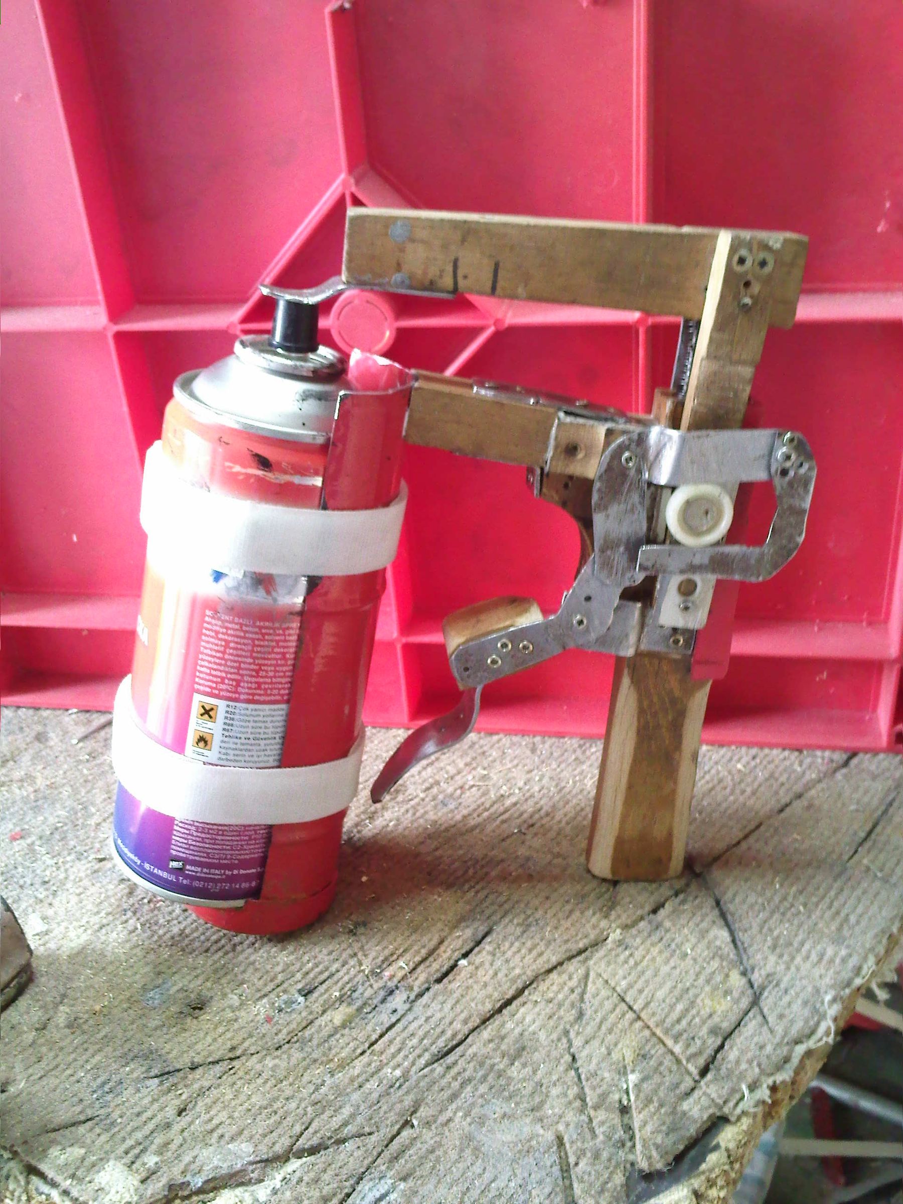 spray paint apparatus DIY Project DIY Project Image