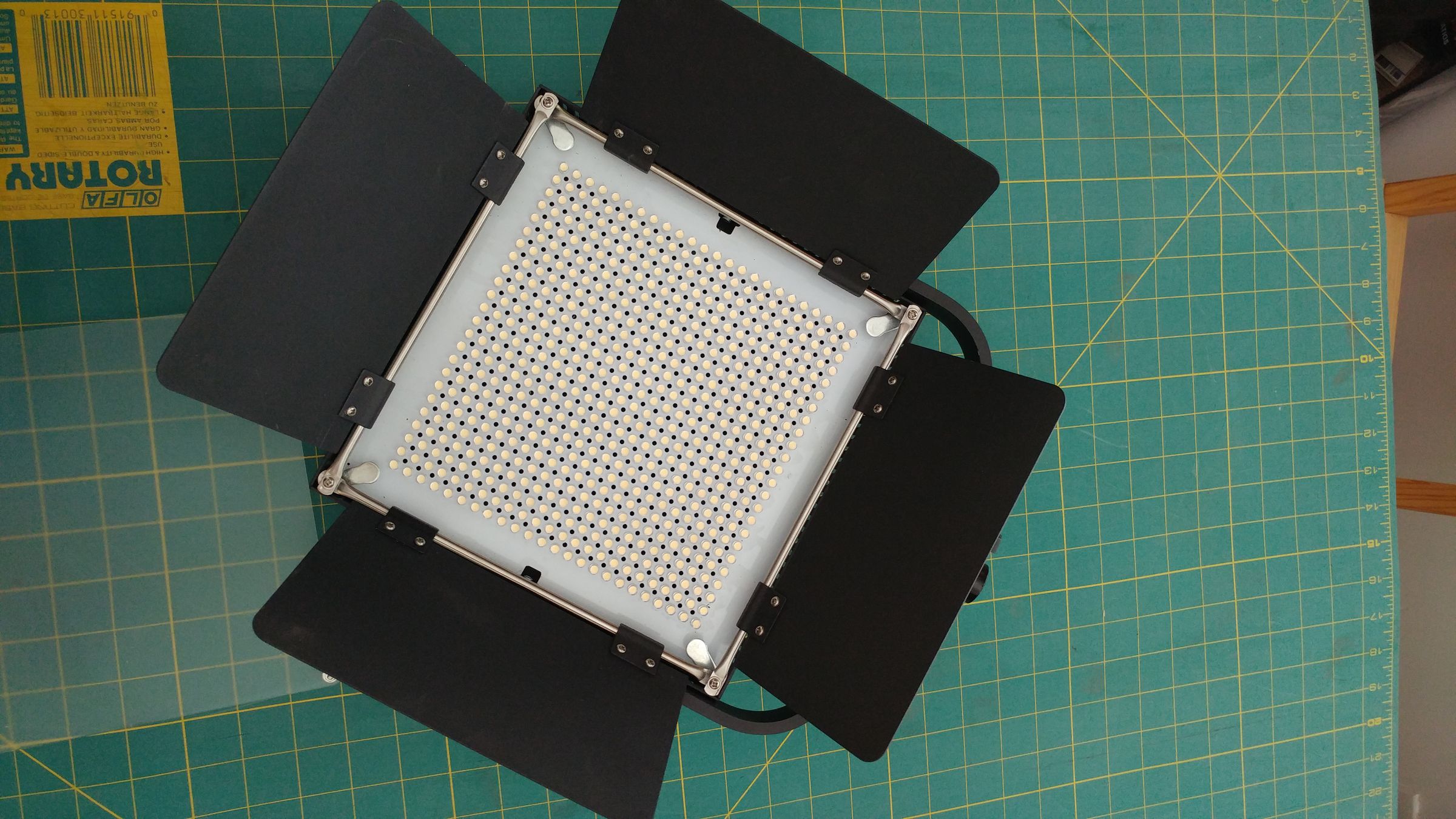 World's Easiest Softbox for LED Light Panels 6 Steps (with Pictures